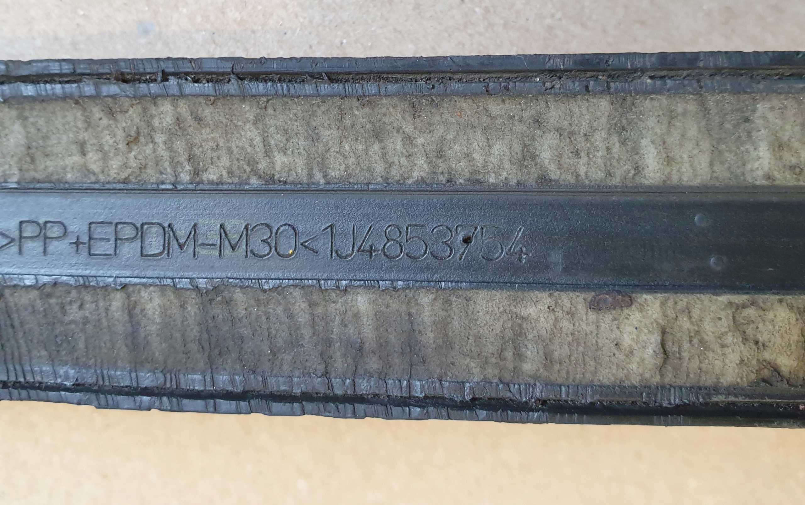moulding door right rear part VW GOLF IV 5D OE