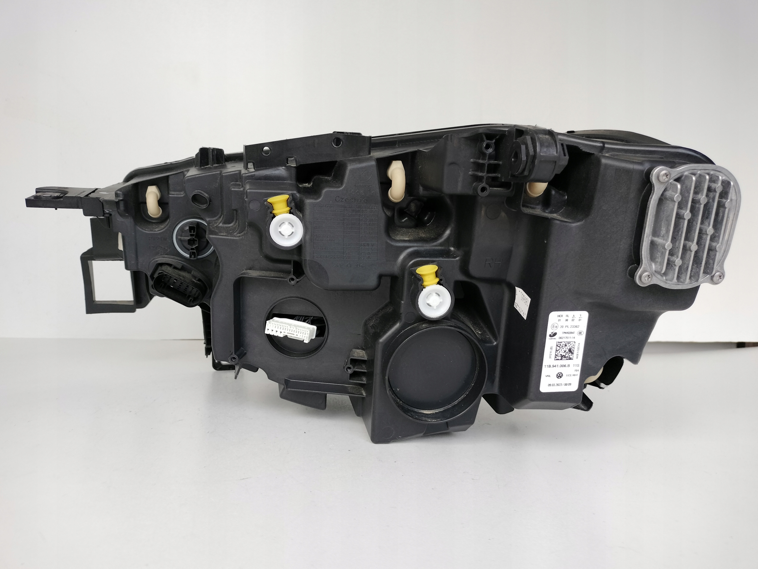 light right REFLEKTOR VW ID4 11A 21- FULL LED