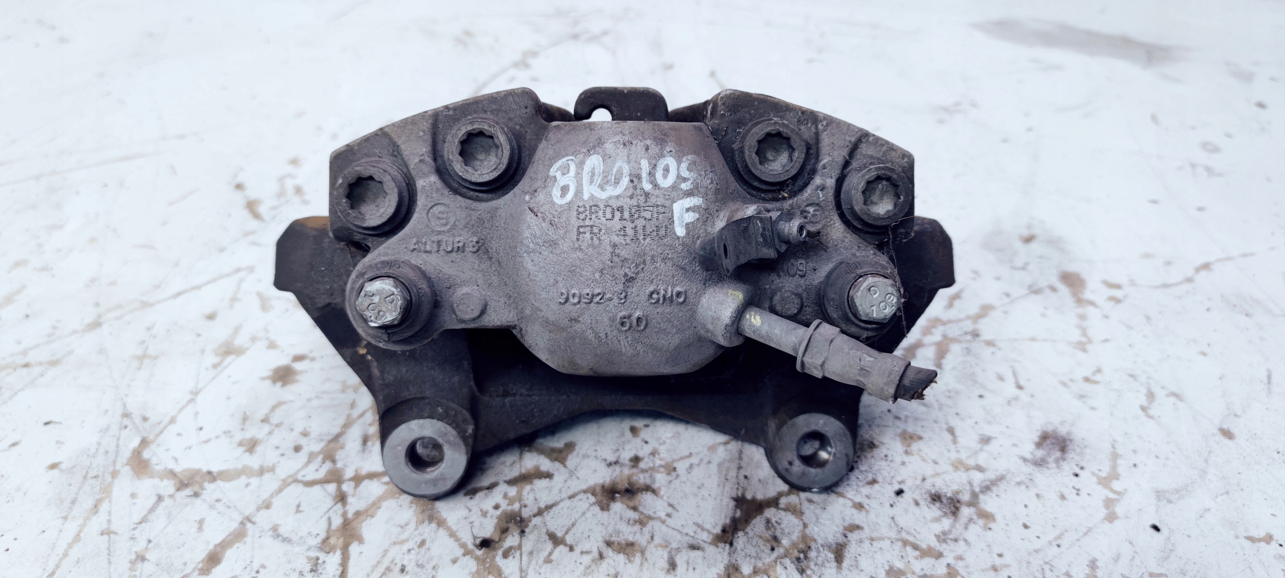 caliper brake right front AUDI A4 A5 Q5 8R0105F