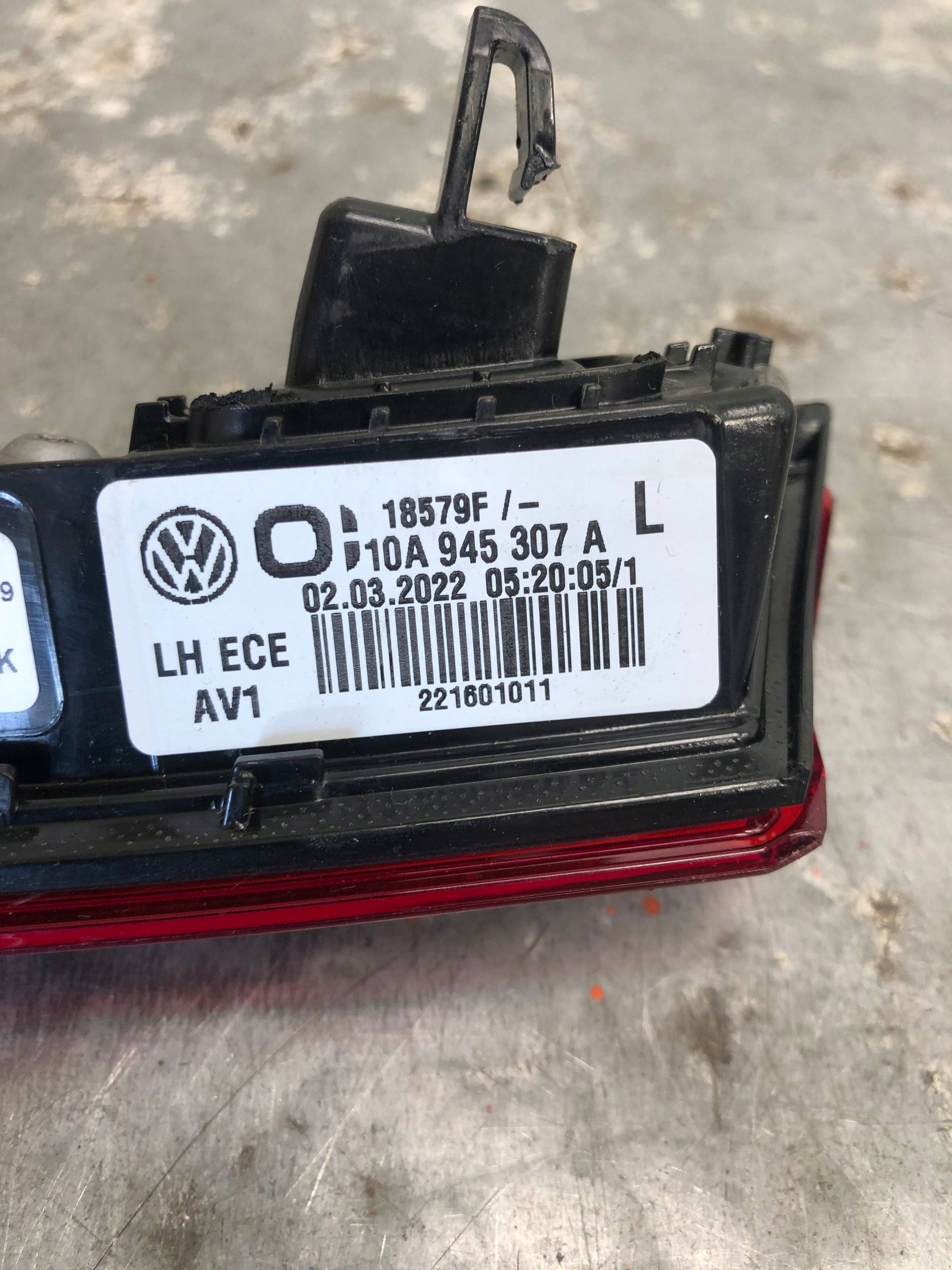 light left rear part to the bonnet VW ID3 ID.3 10A945307A