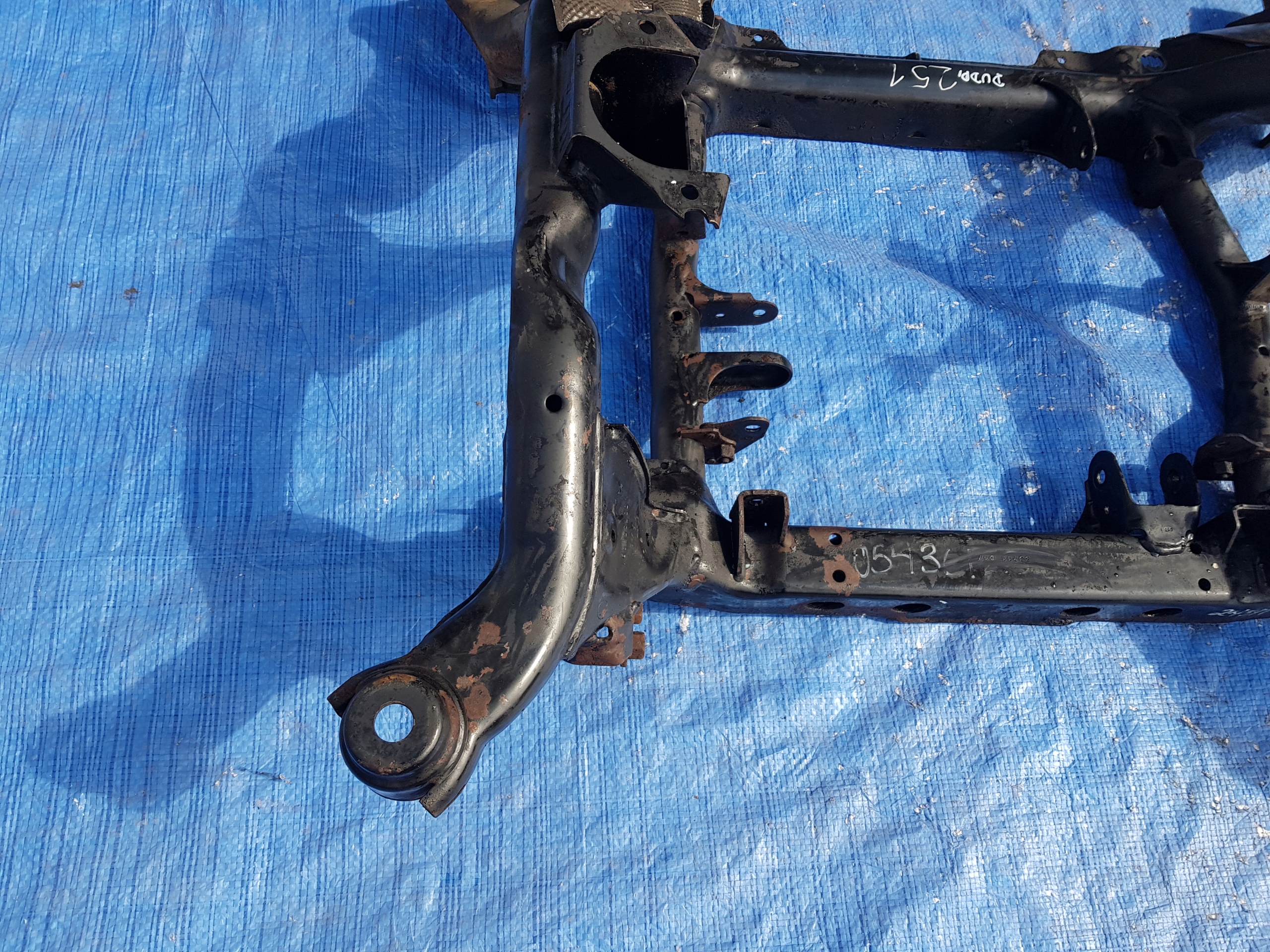 axle beam front of the engine MERCEDES W251 sider subframe axle beam