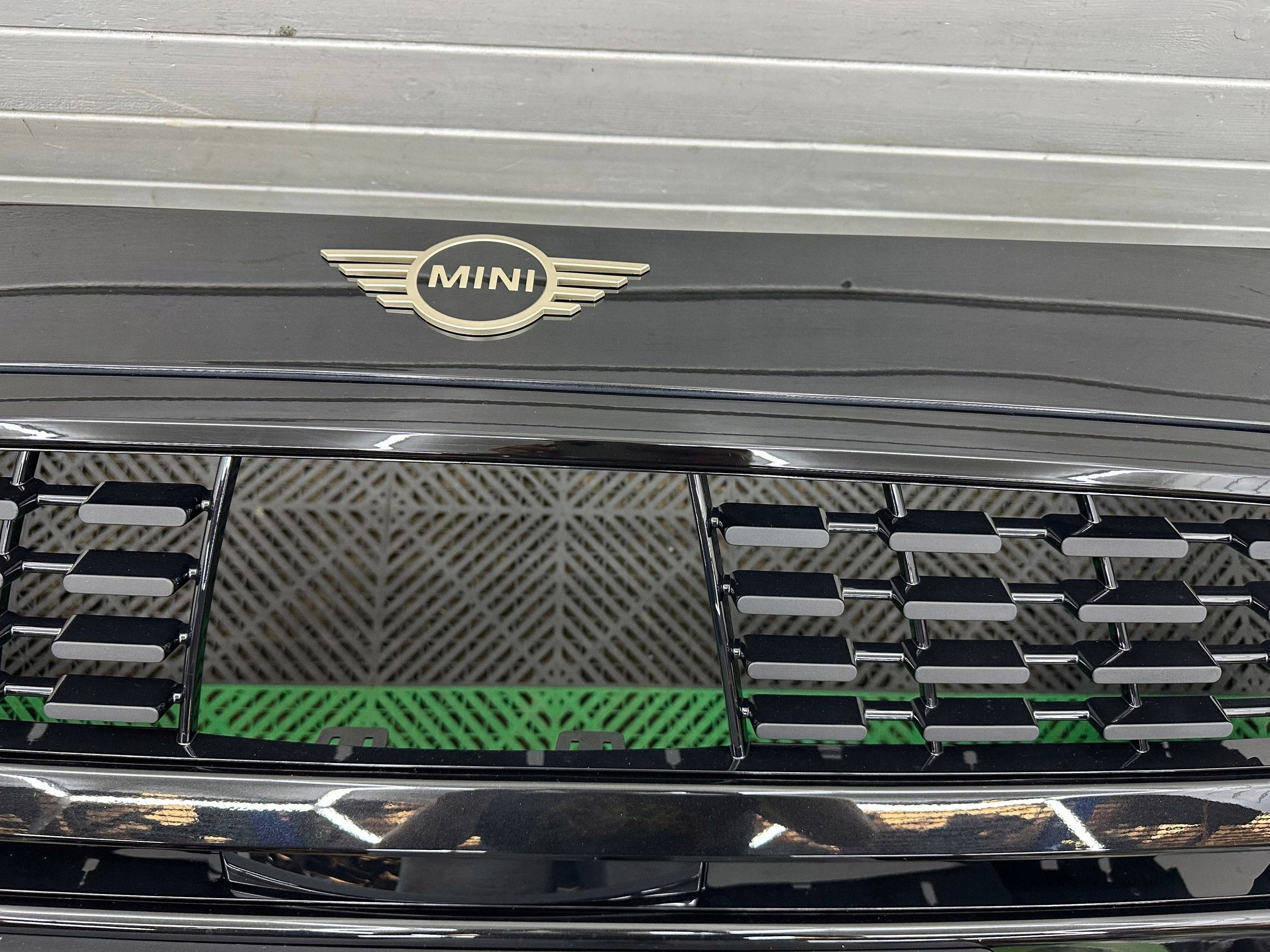 front bumper Mini Countryman U25 complete colour 475 Midnight Black