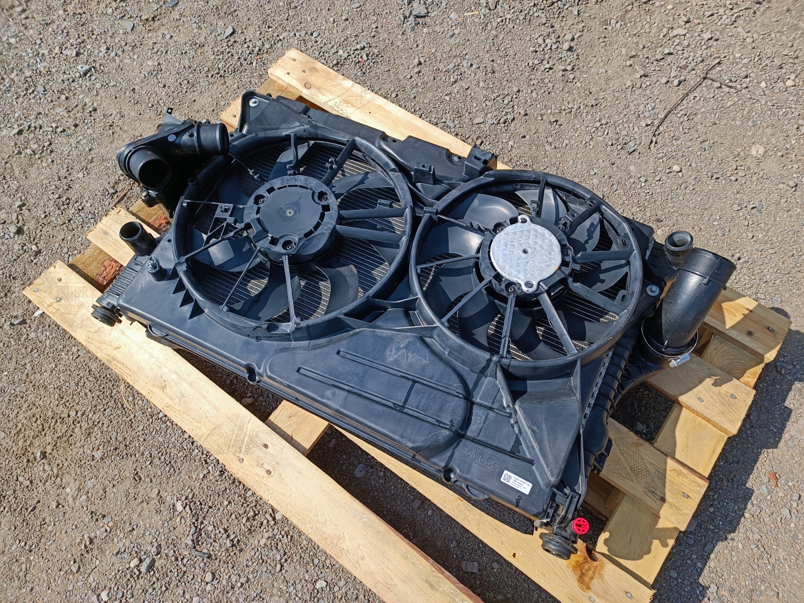 chladič ventilátor intercooler chladiče Ford Flex 3.5 Ecoboost 2013