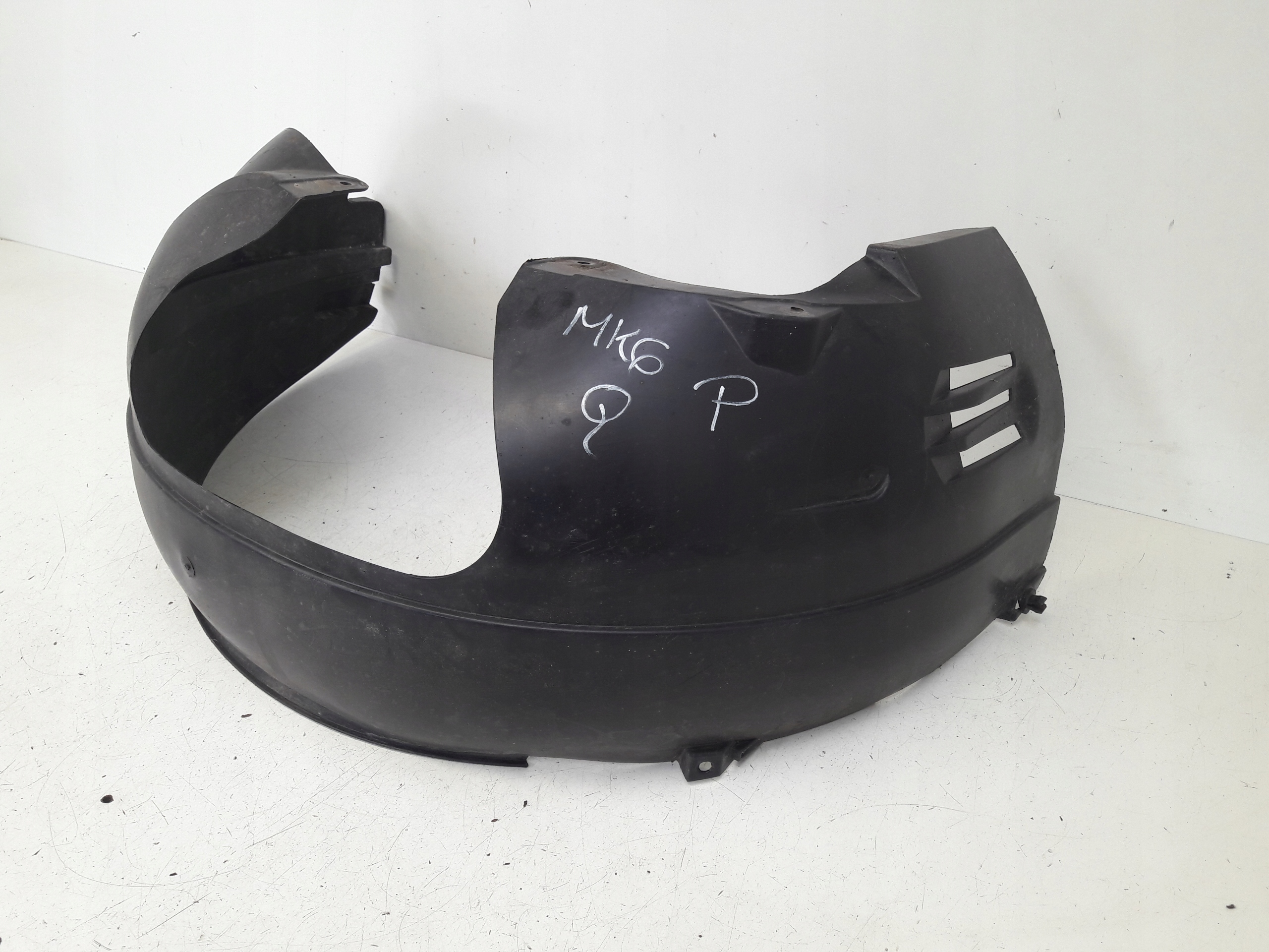 mudguard right front 2S6X16114AC Ford Festa MK6