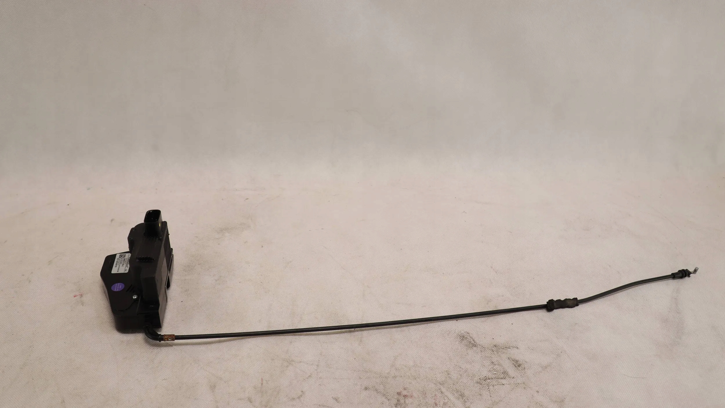 TESLA MODEL X ZAMEK DRZWI PRZÓD PRAWY 1084917-00-C Numer katalogowy części 1084917-00-C