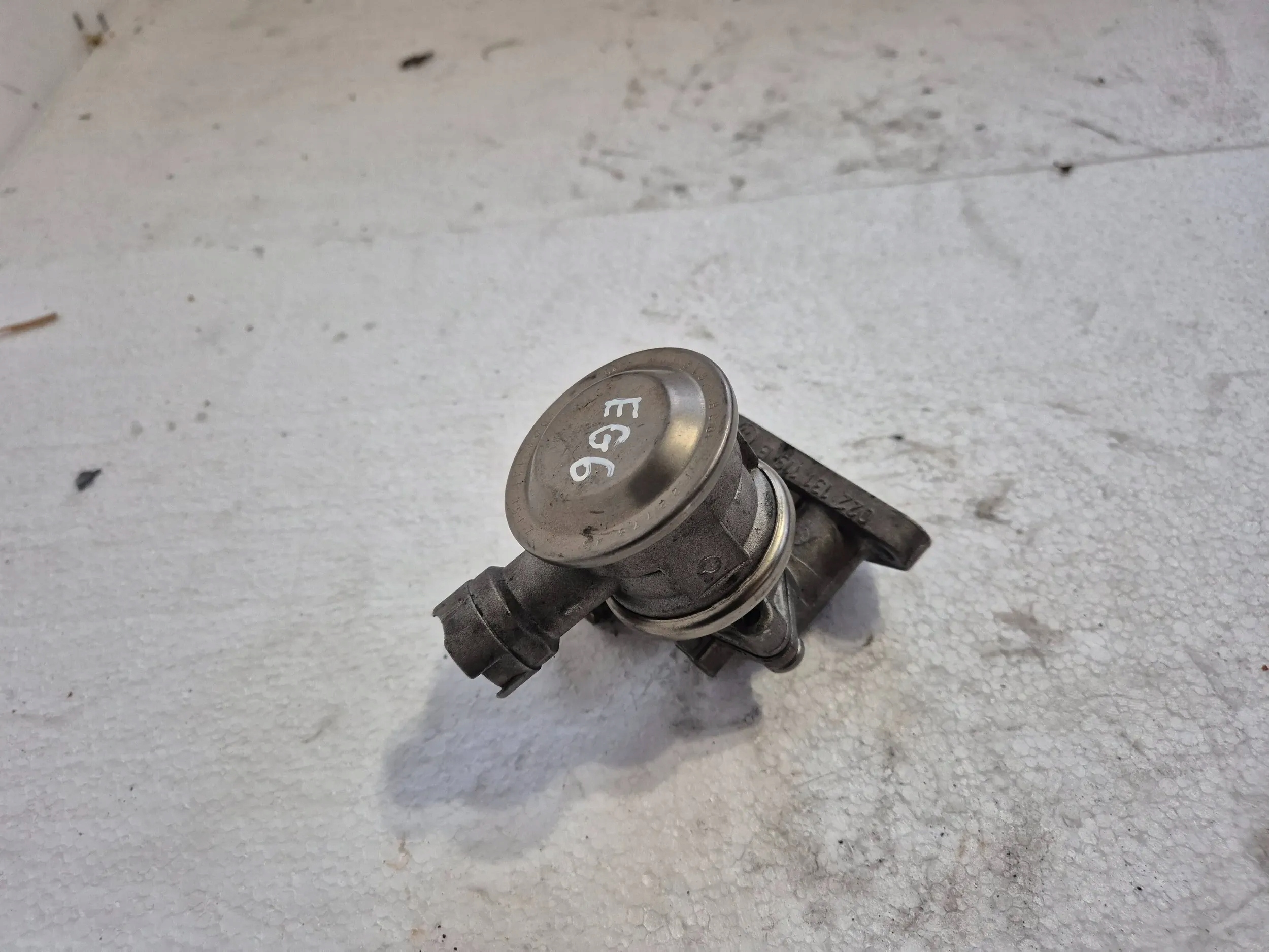 AGR-Ventil 022131351A Audi TT 8J A3 8P 3.2 V6