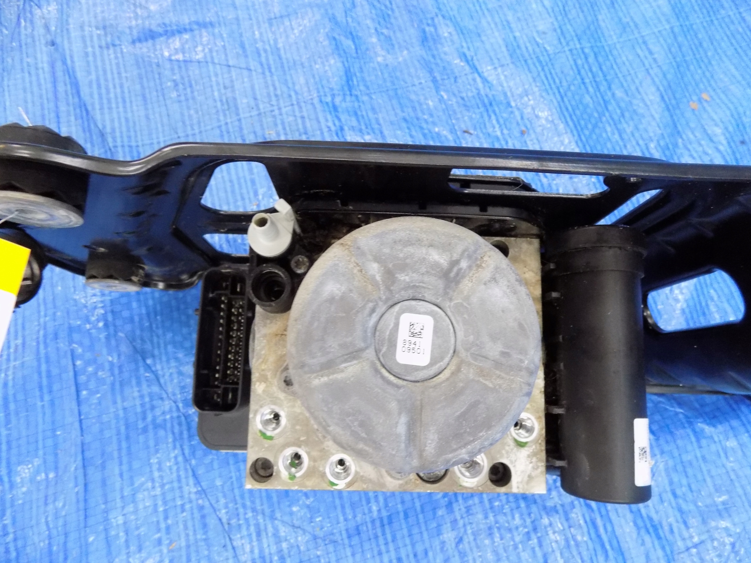 pump springing BMW X5 G05 20R 3,0 HYBRYDA 5A0C990