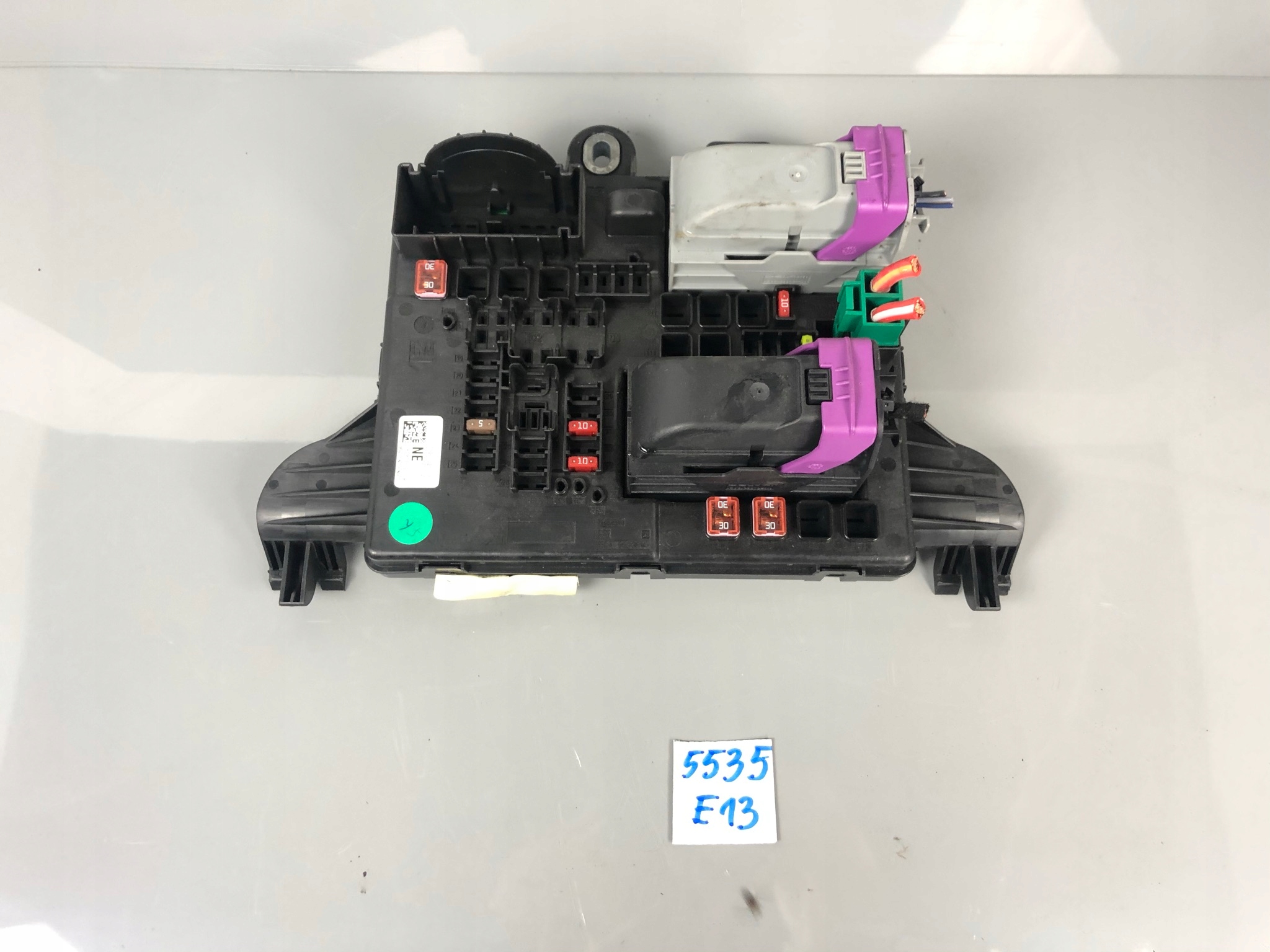 SKRZYNKA BEZPIECZNIKOW MODUL BSI OPEL INSIGNIA