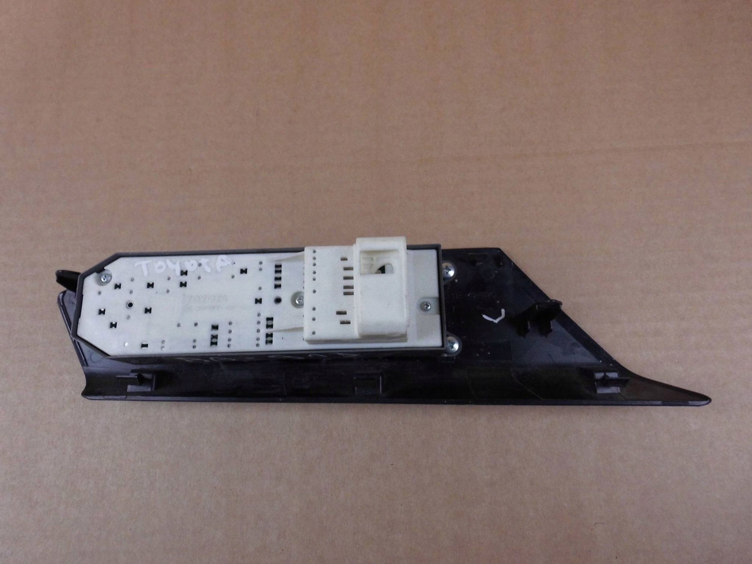 Toyota RAV4 IV panel window control switch left front front 74232-42120