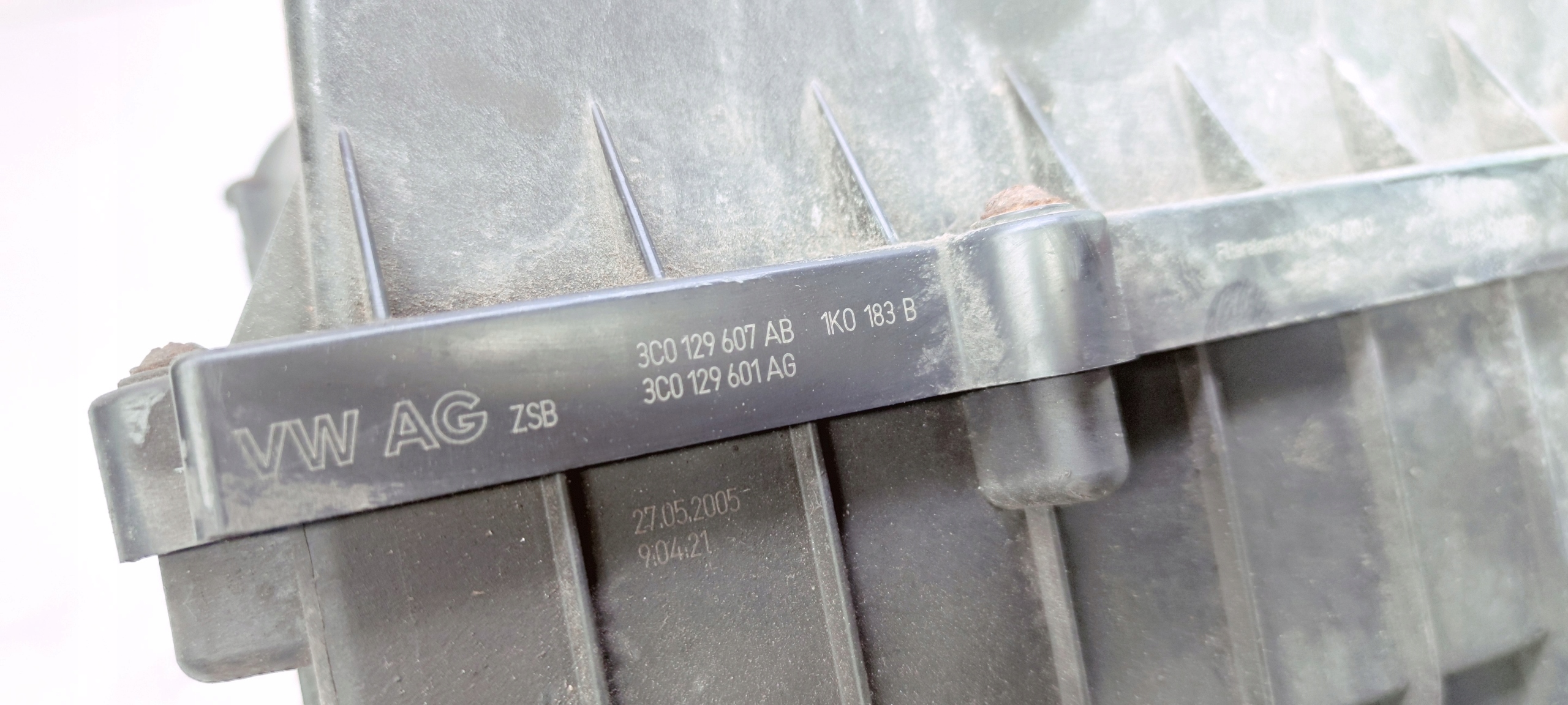 Gehäuse filter luft AUDI VW 3C0129607AB