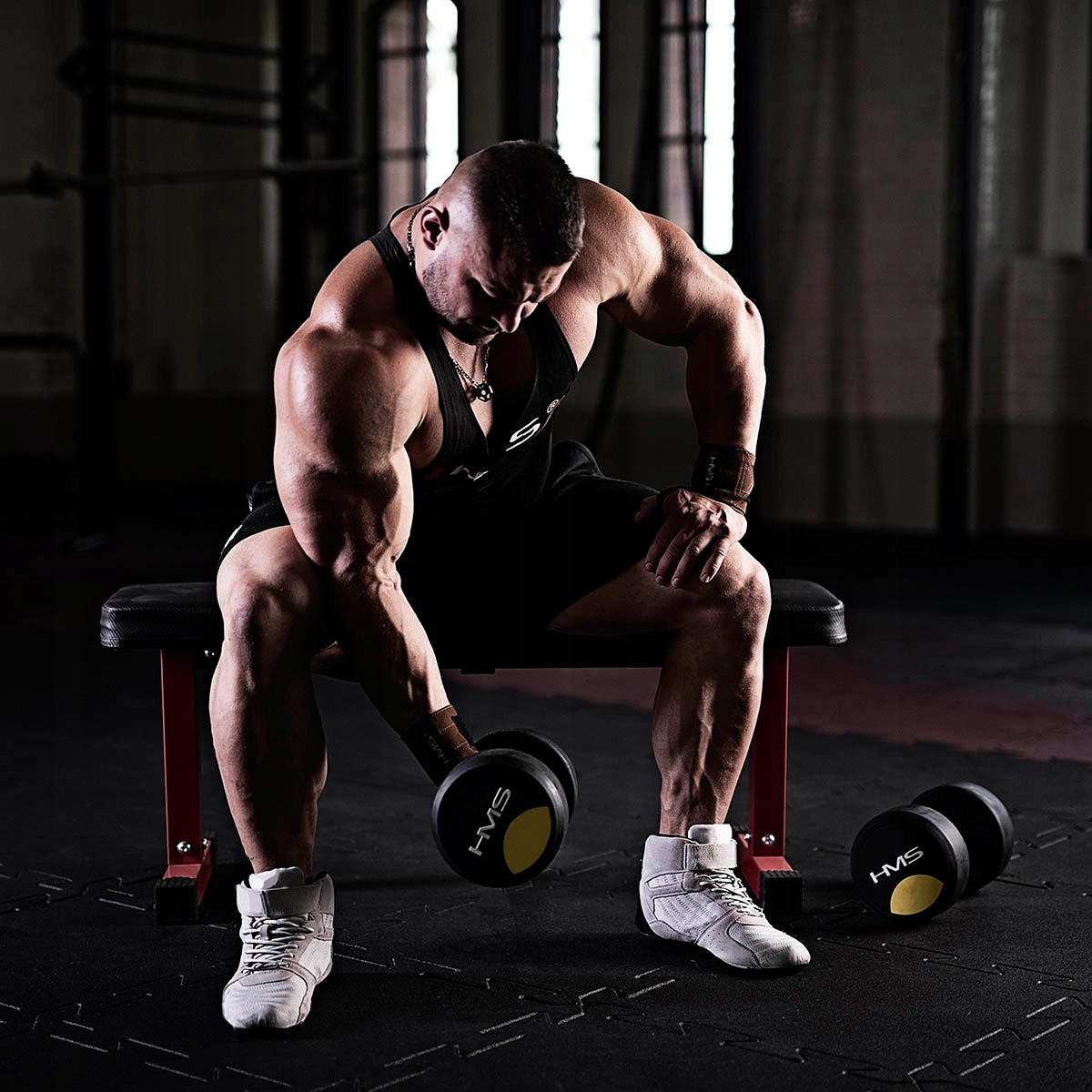 HANTLA GUMOWA HANTELKA SZTANGIELKA GUMOWA DO ĆWICZEŃ HANTLA STAŁA HMS 20KG Model HG Pro