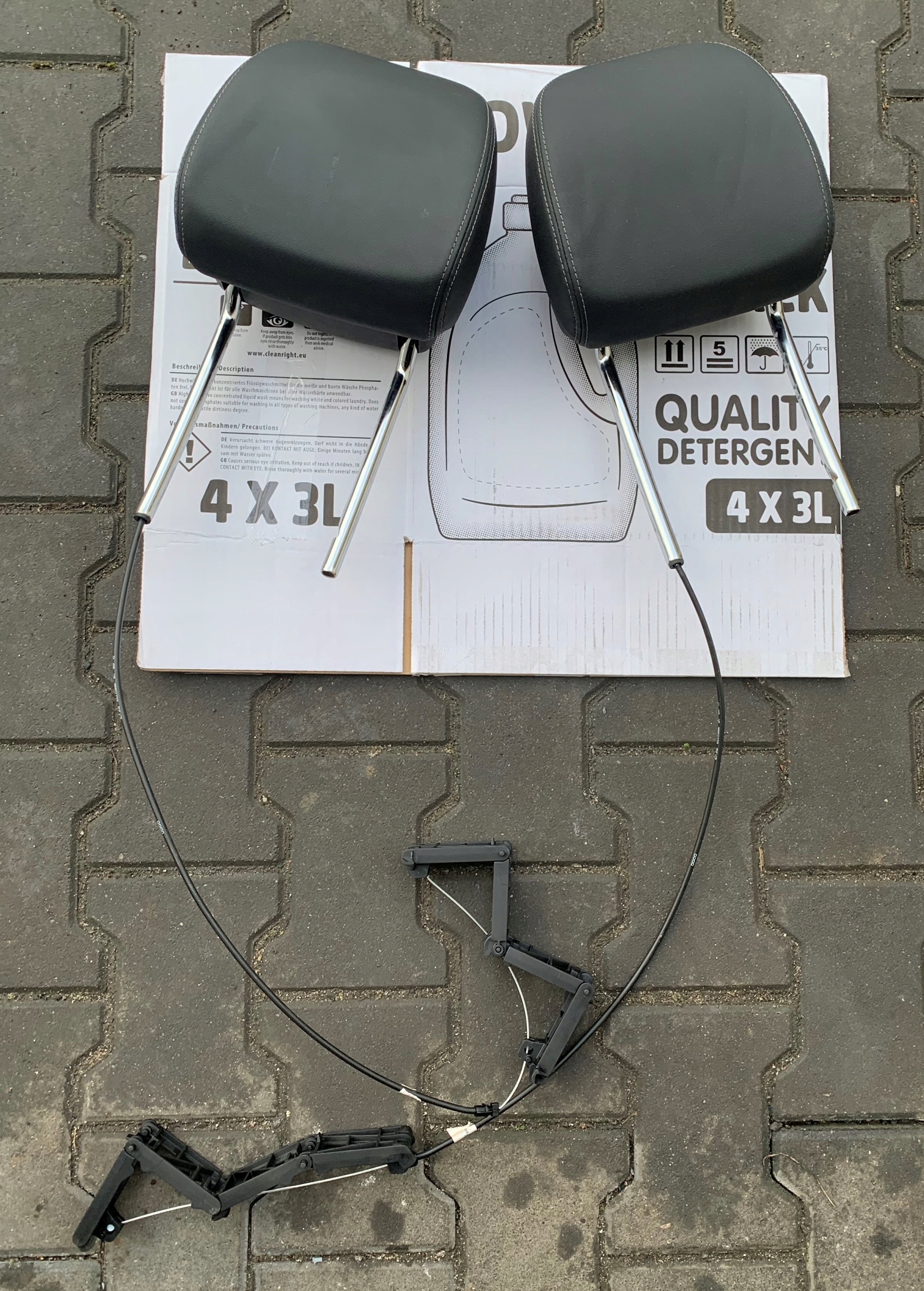 ПІДГОЛІВНИК СИДІННЯ ПЕРЕДНІЙ ВОДІЙ KIA SPORTAGE III