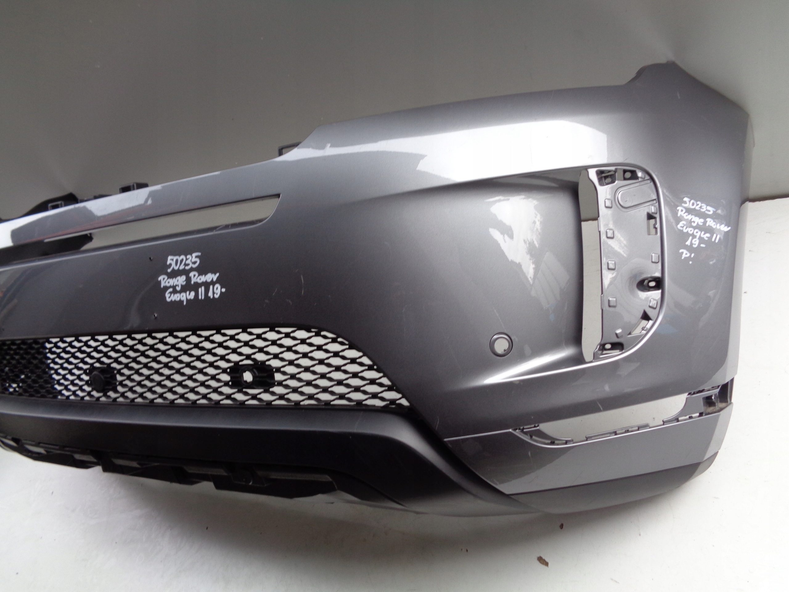 front bumper RANGE ROVER EVOQUE II 19- NR 50235