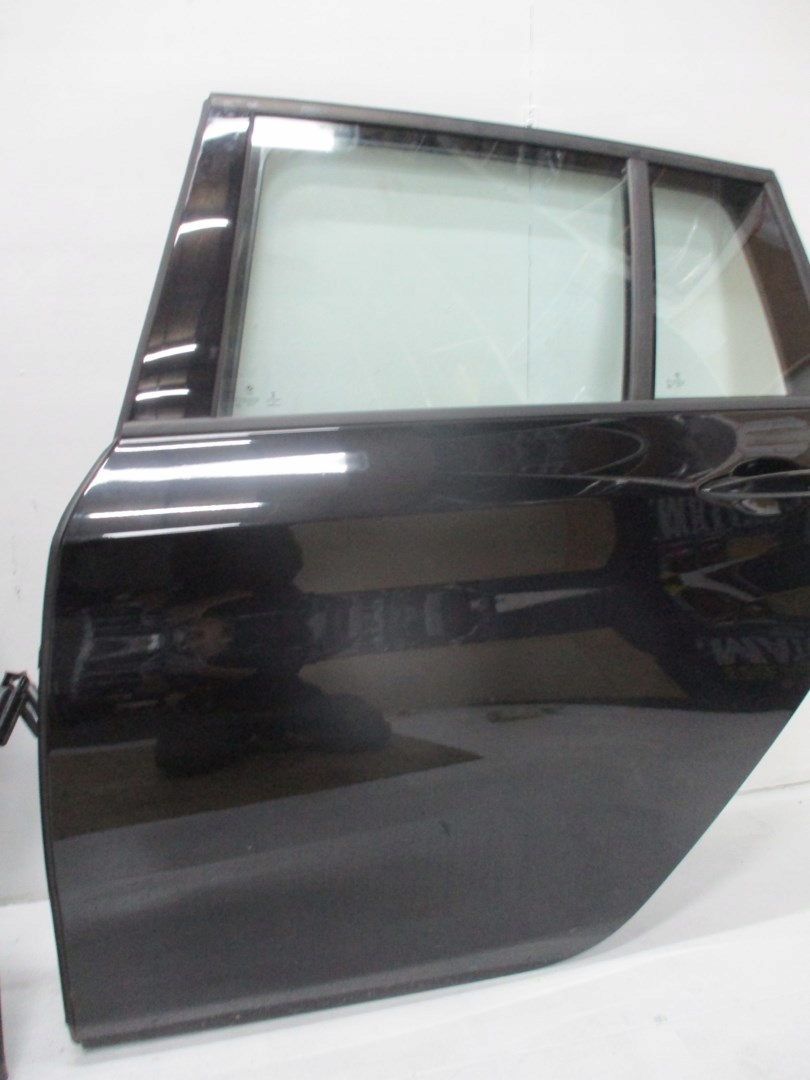 door left rear. BMW 2 F46 16R