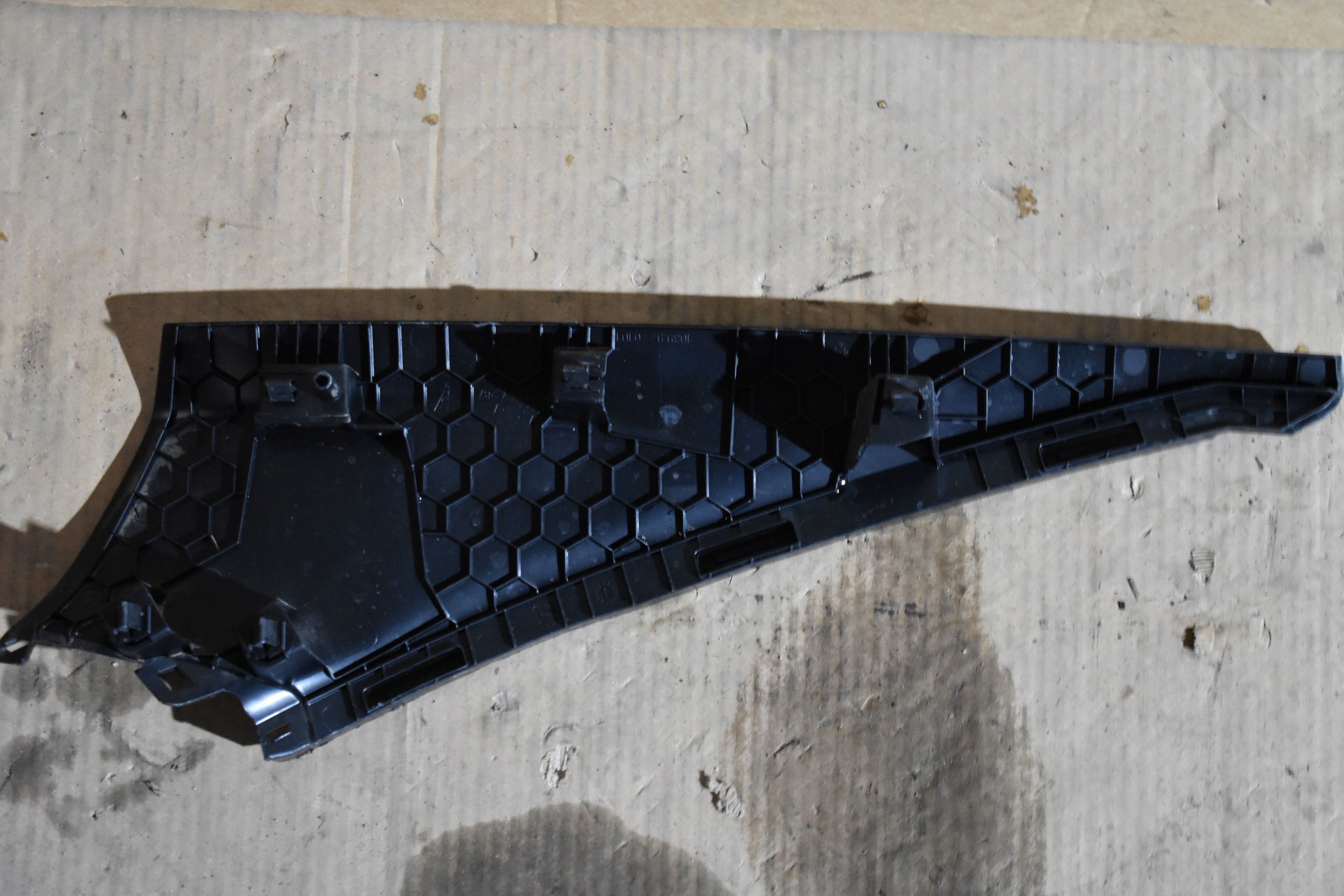 side cover SLUPKA C left PORSCHE TAYCAN 1 9