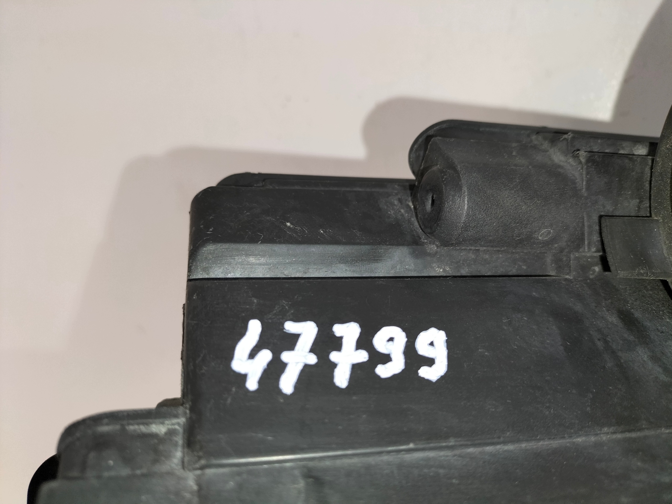 light front reflektor left VW TOURAN and LIFT 07-10