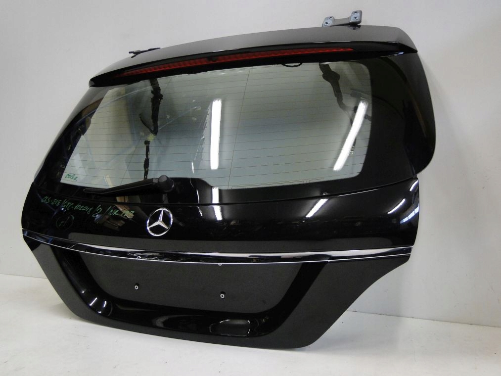 MERCEDES CLS W218 218 KLAPA Z SZYBĄ 2013 ROK Numer katalogowy części A2187400105