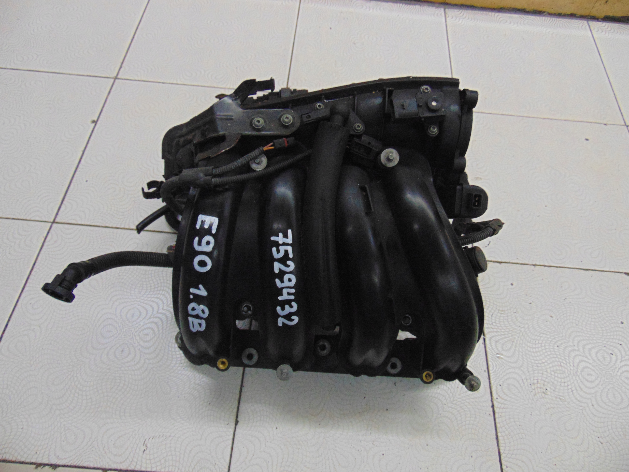 KOLEKTOR SSĄCY BMW 3 E90 1.8B 7529432