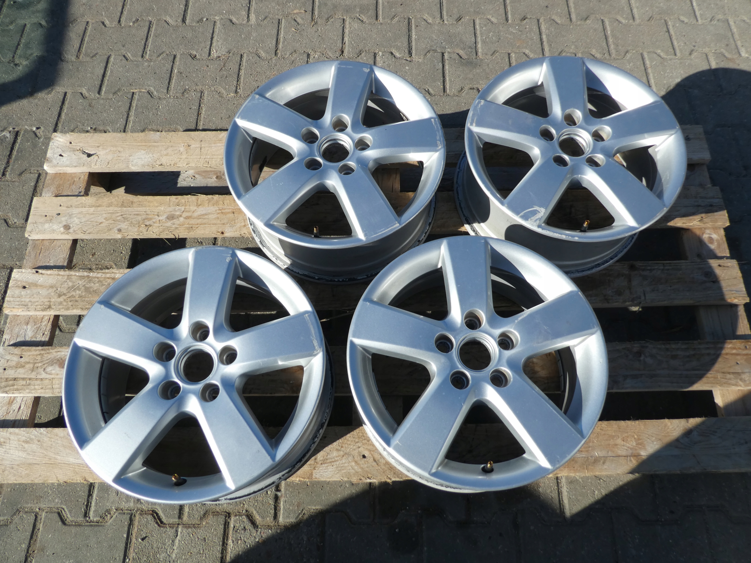 4X disc 5X112 16 VW 1T0601025M