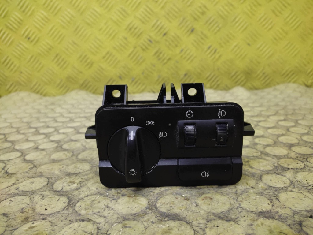 BMW E46 interrupteur feux 61316907944