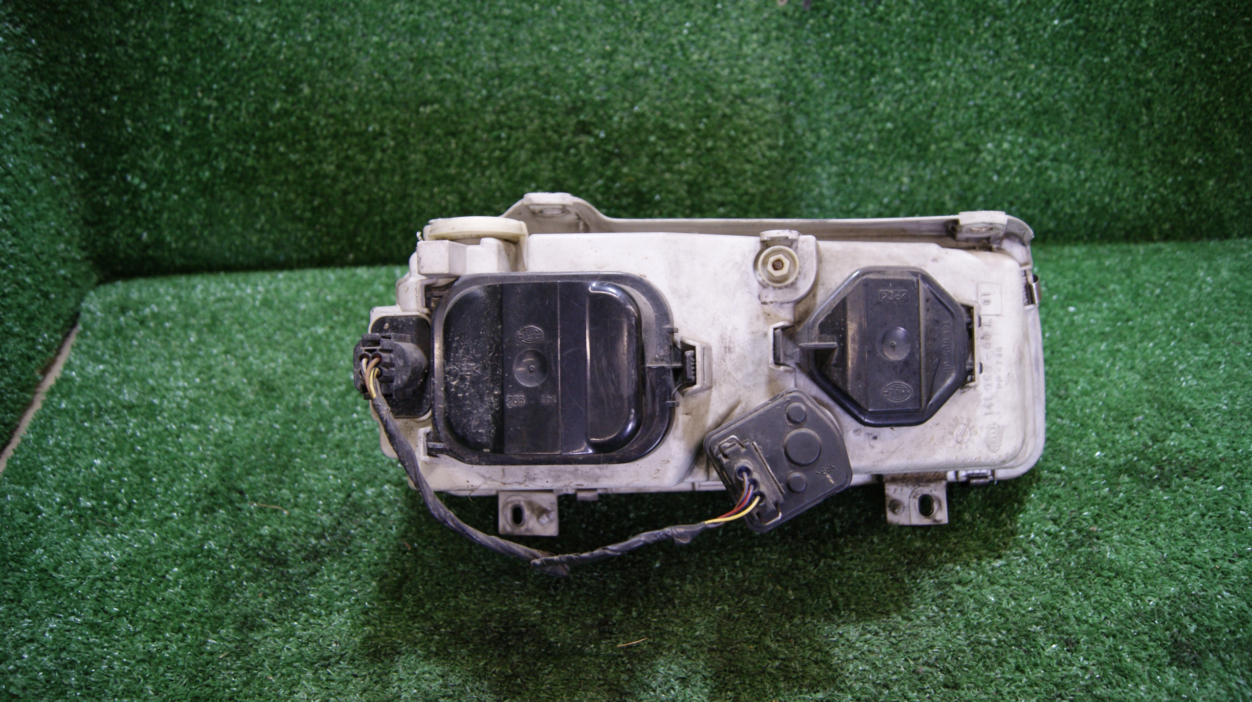 light left front VOLKSWAGEN PASSAT B4