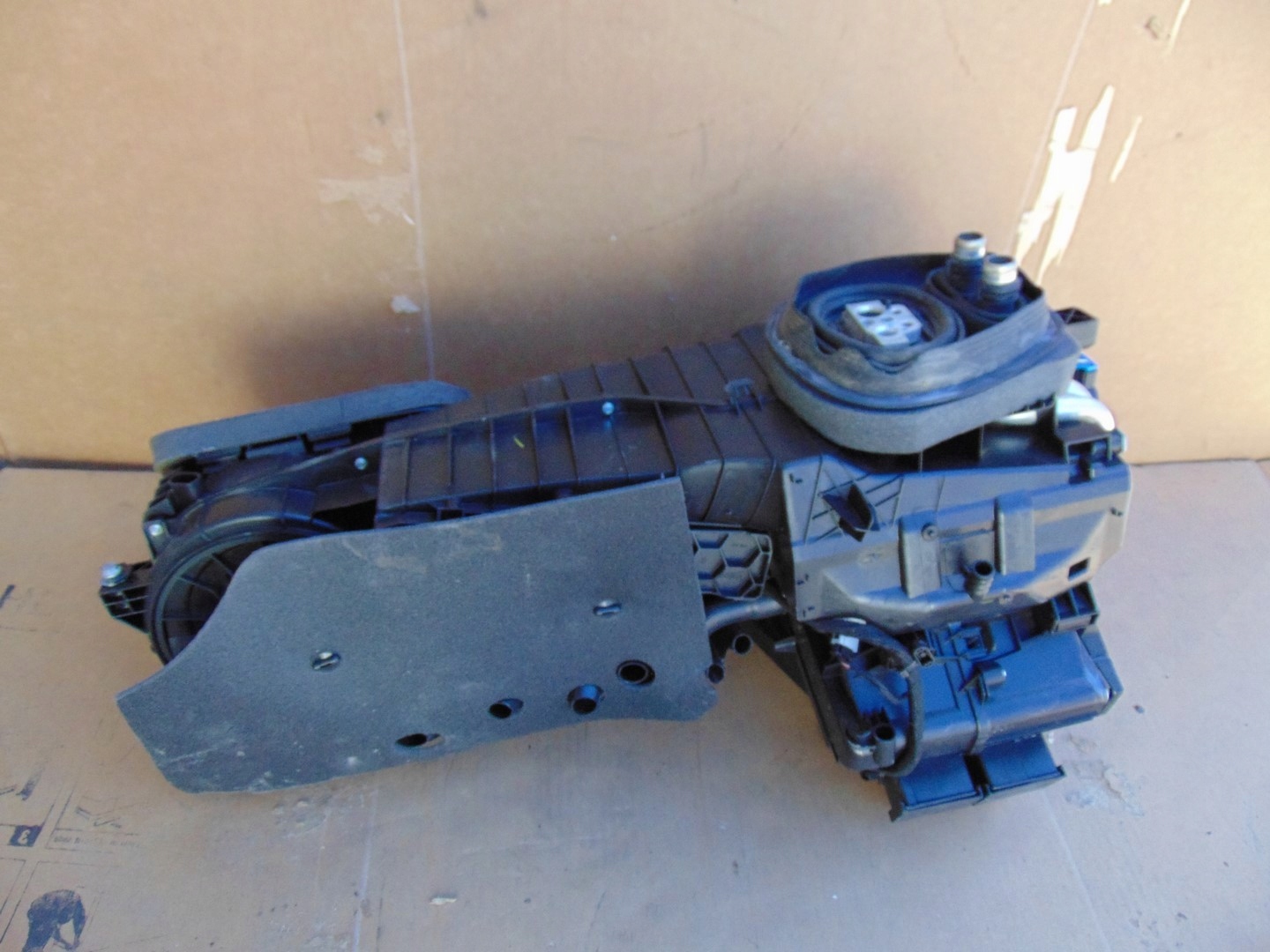 радиатор отопителя кондиционера vw Caddy III РЕСТАЙЛИНГ 2010-2015 2K5820003L европа
