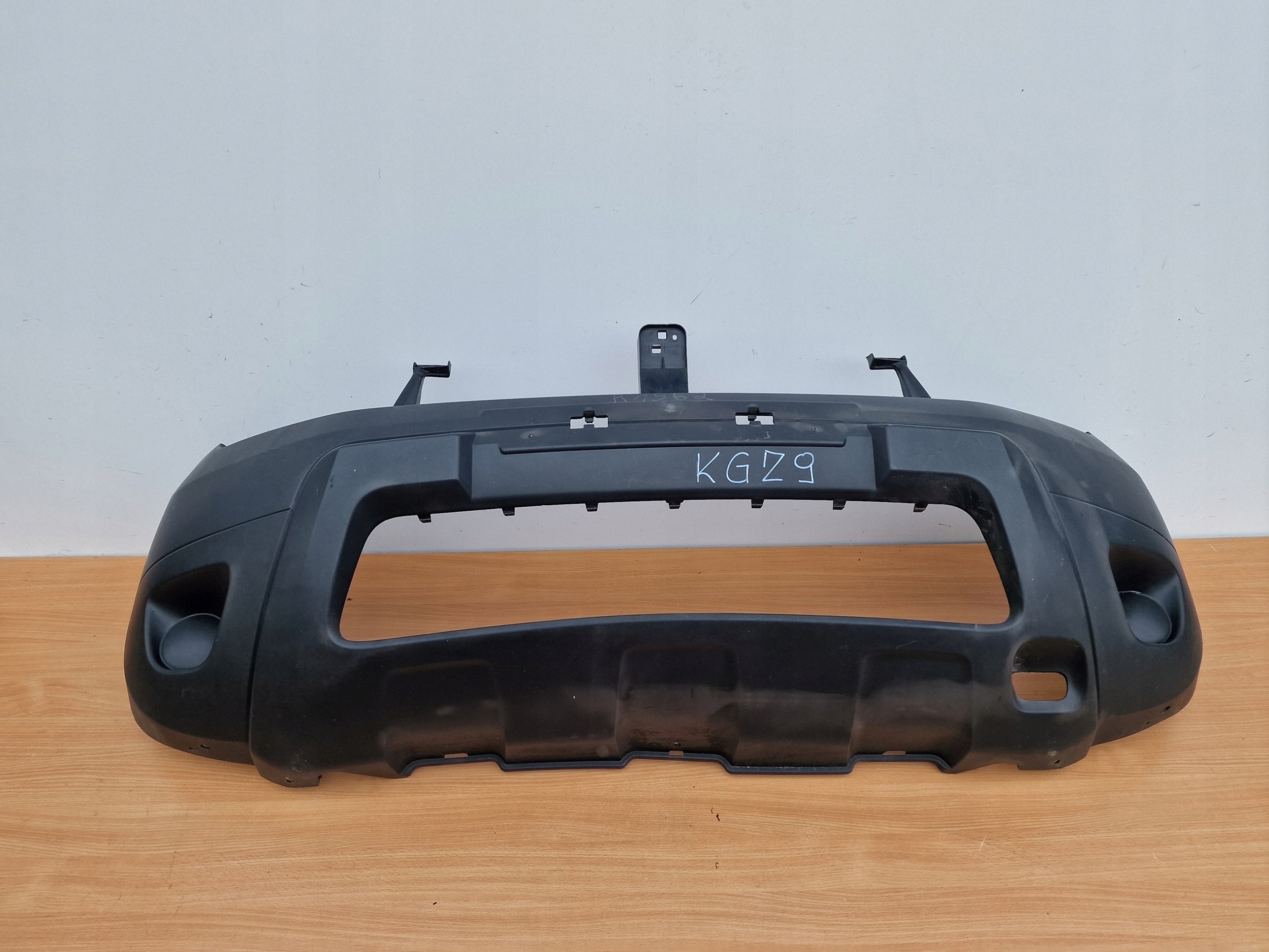DACIA DUSTER 10-17 ROK bumper front original