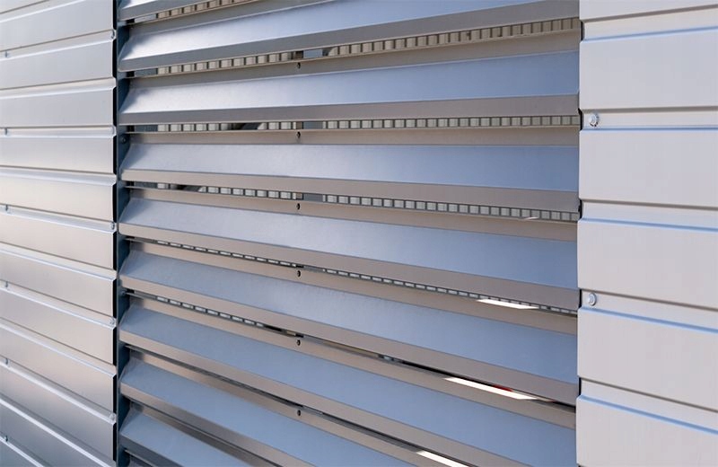 Lamela żaluzja fasadowa sztacheta metalowa płot Maksymalna wysokość elementu 300 cm