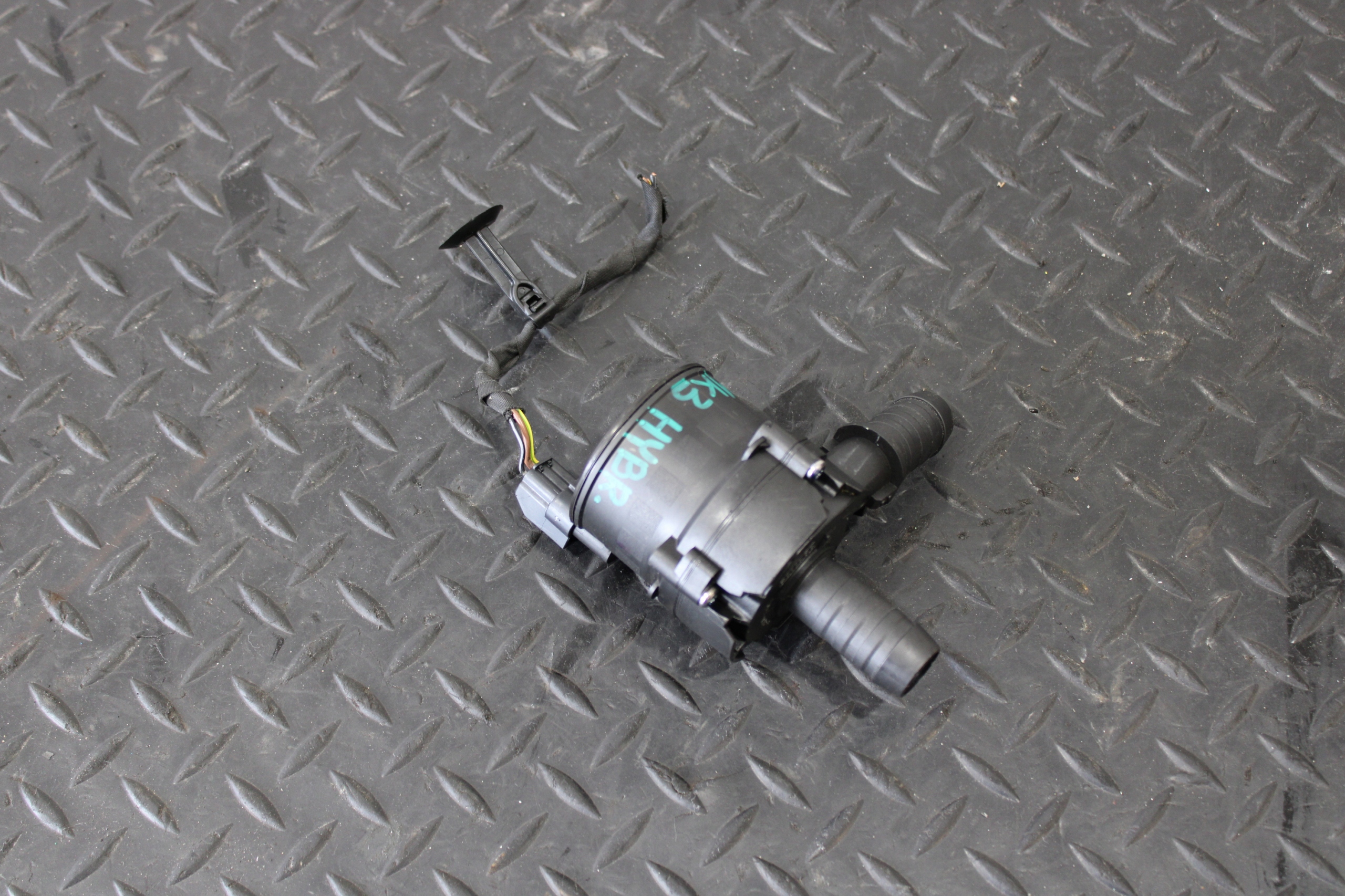 pumpa cirkulacije vode FORD KUGA MK3 MX63-8C506-HBB