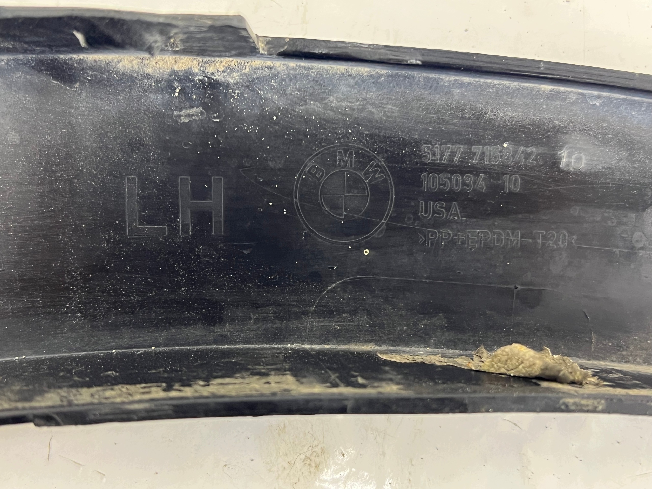 lišta blatníku levý předek BMW X5 E70 715842
