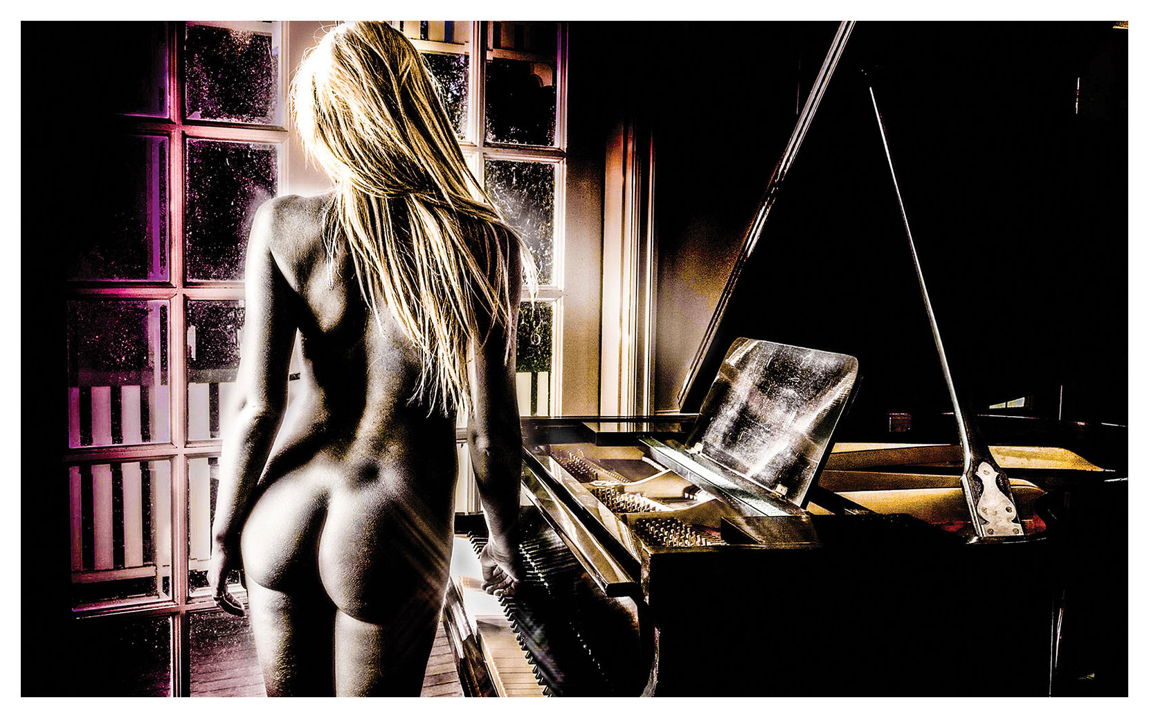 Fototapeta Žena a klavír Elegia svetla a tieňa 368x254 lepidlo