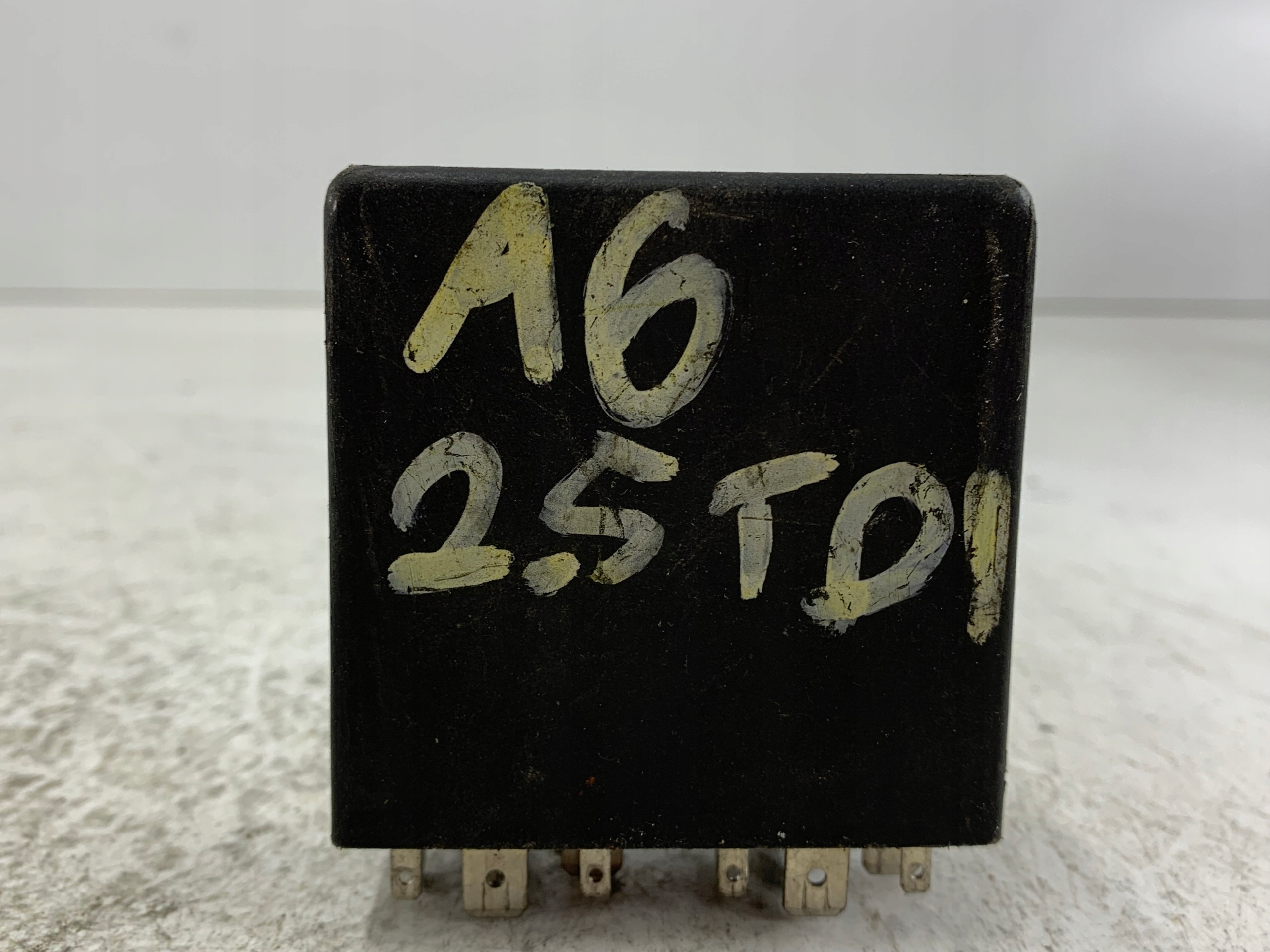 AUDI A6 C5 relè luci 4B0919471A 387
