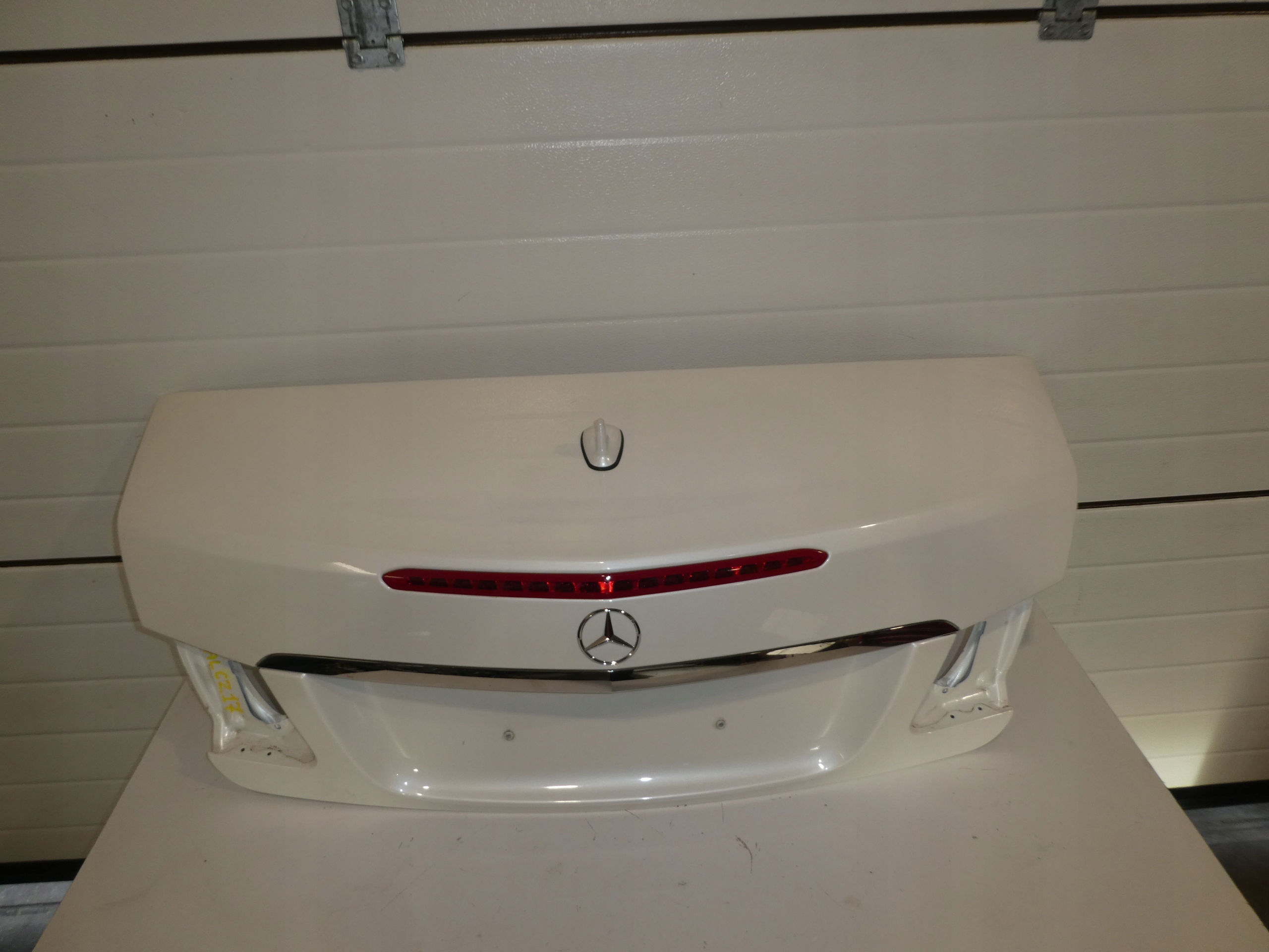 HECKKLAPPE KOFFERRAUMDECKEL MERCEDES E W207 CABRIO BIALA PERLA