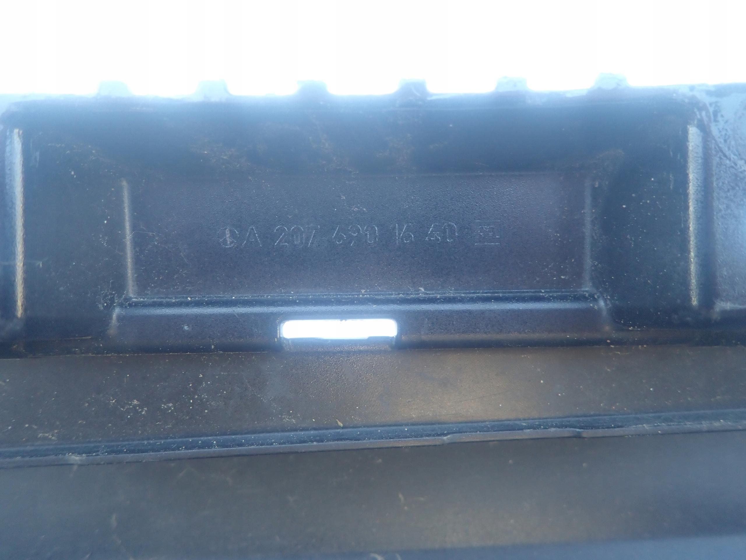 MERCEDES E-KLASA W207 COUPE threshold right moulding