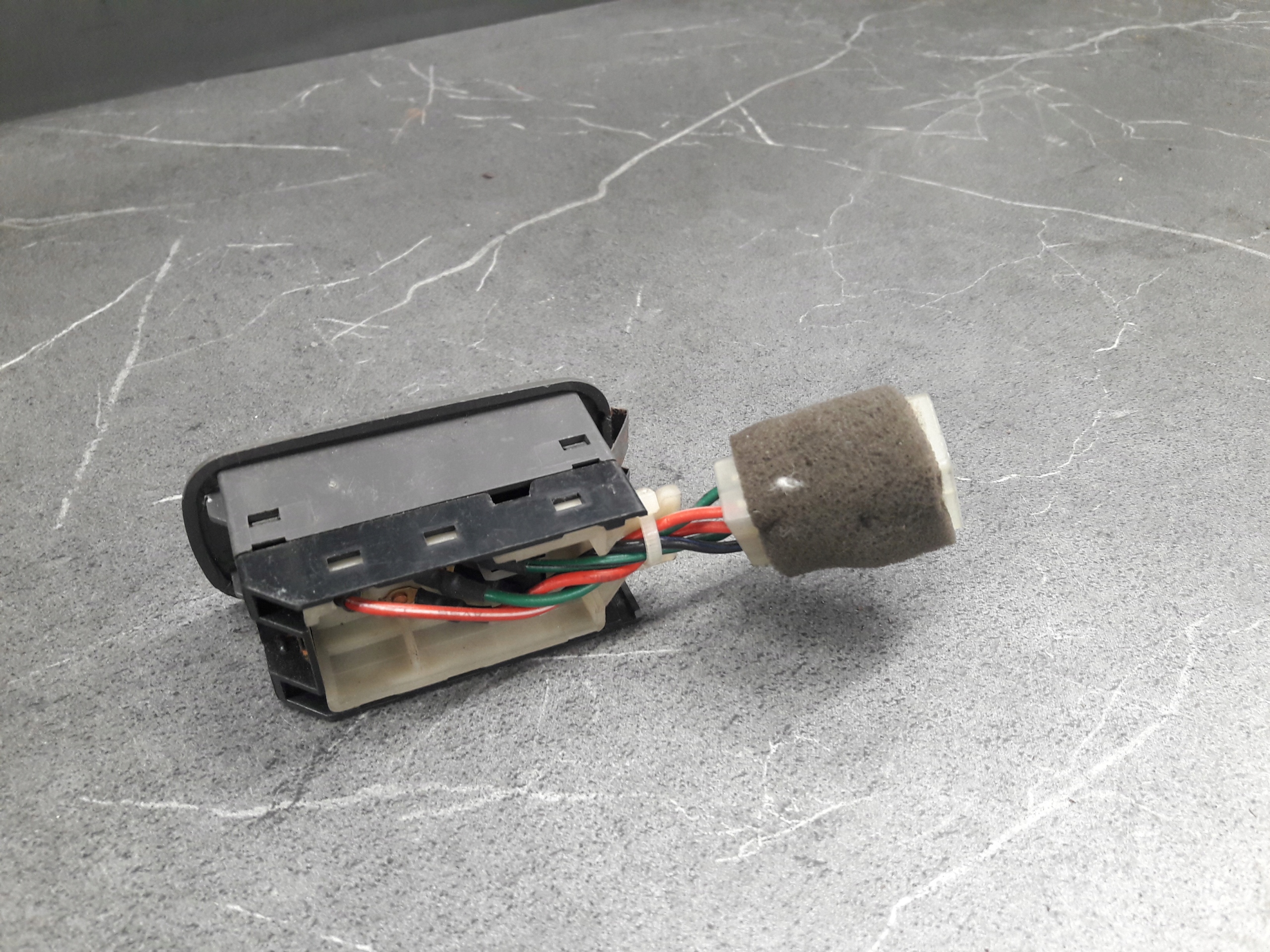 AS0854228 przelacznik SZYBY PRAWY PRZOD SPORTAGE Typ silnika Benzyna