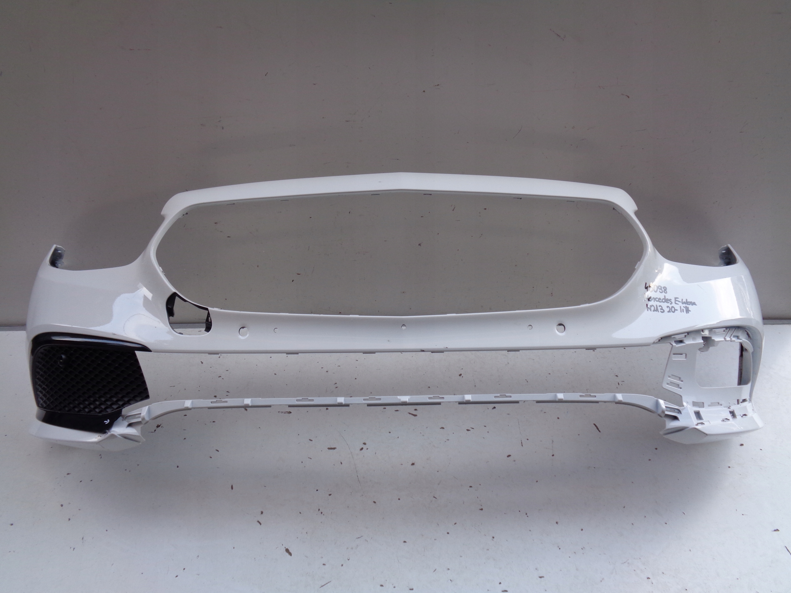 front bumper MERCEDES E-KLASA W213 20- LIFT NR 45098