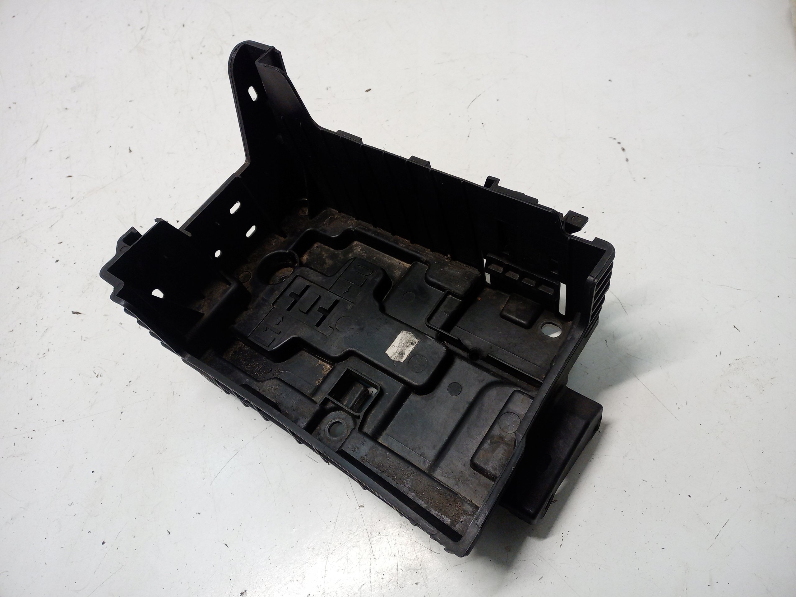 PODSTAWA AKUMULATORA CITROEN C3 III