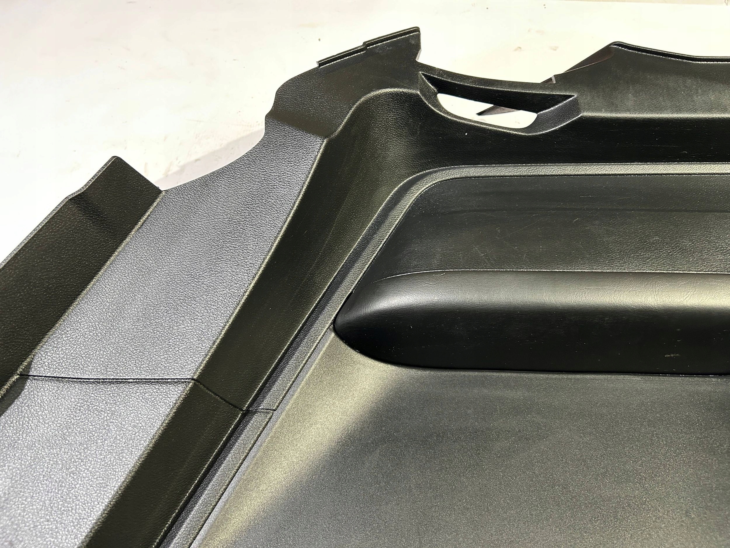 side upholstery rear part rear right right Dodge Challenger 2015