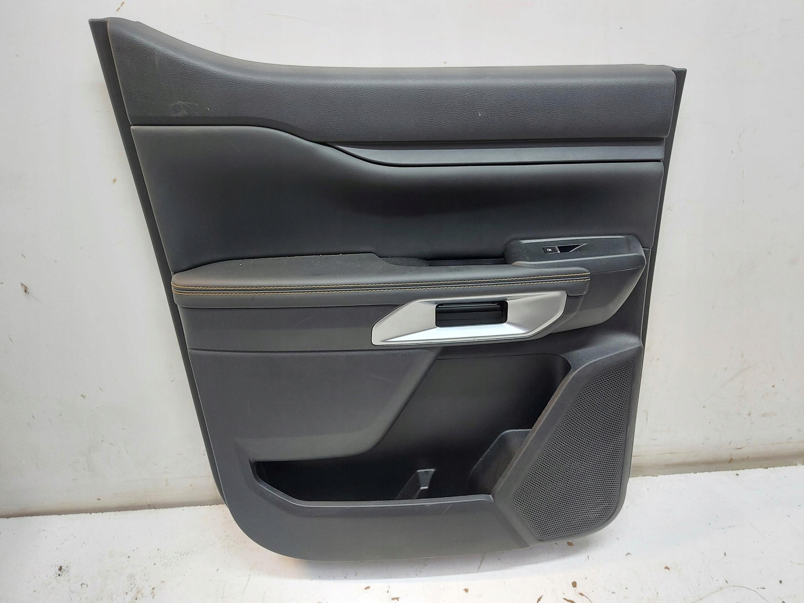 Ford Ranger VI 6 side upholstery door left rear part