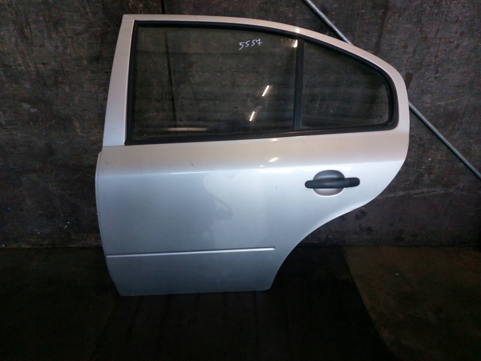 DRZWI KOMPLETNE LEWY TYŁ SKODA OCTAVIA I 9102