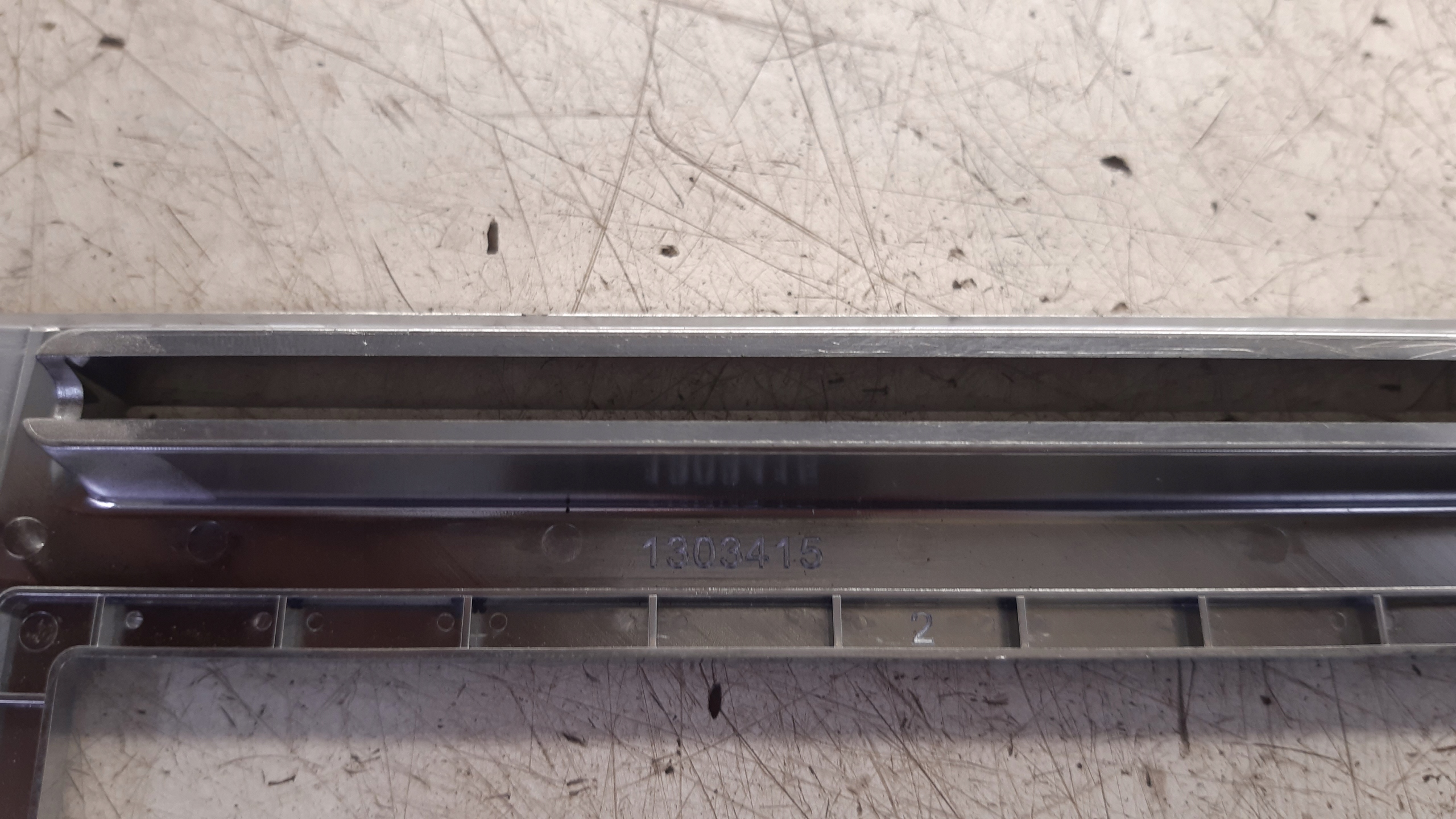 frame panelu 1303415 Volvo V70