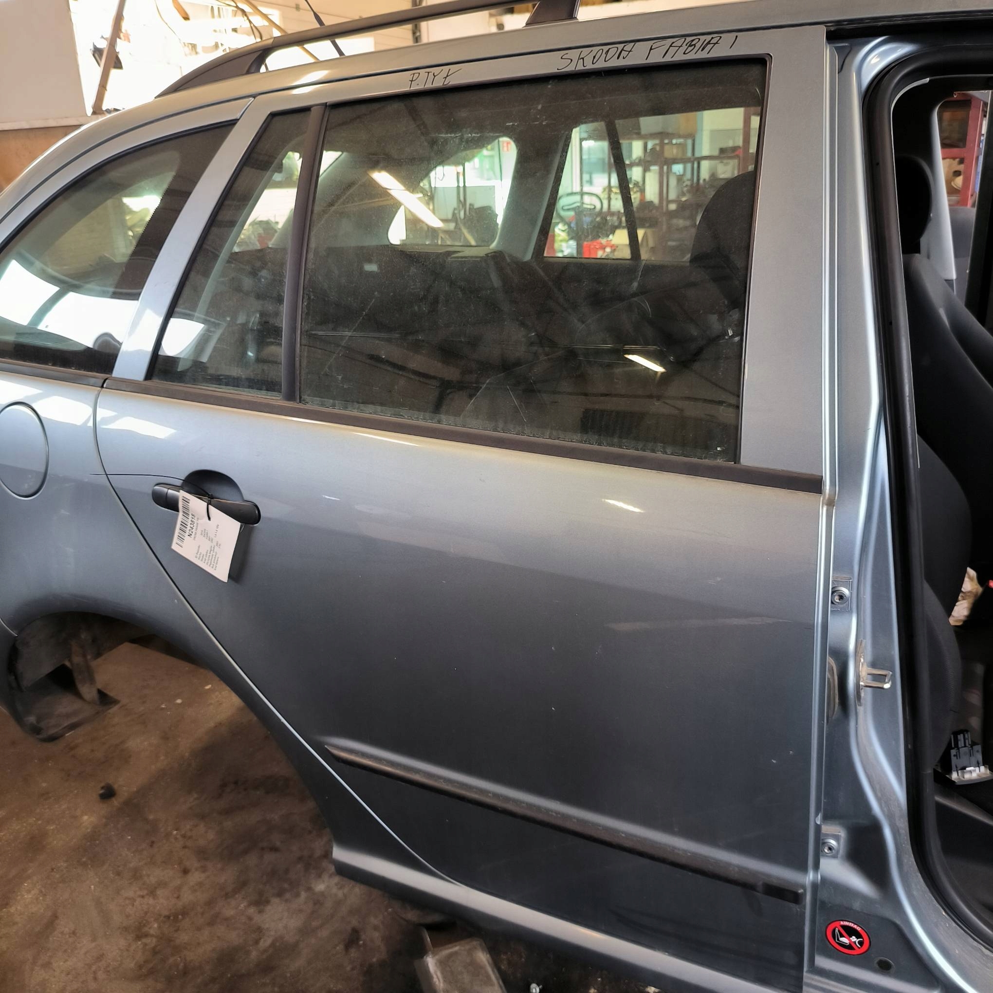 Tür rechts heck SKODA FABIA und