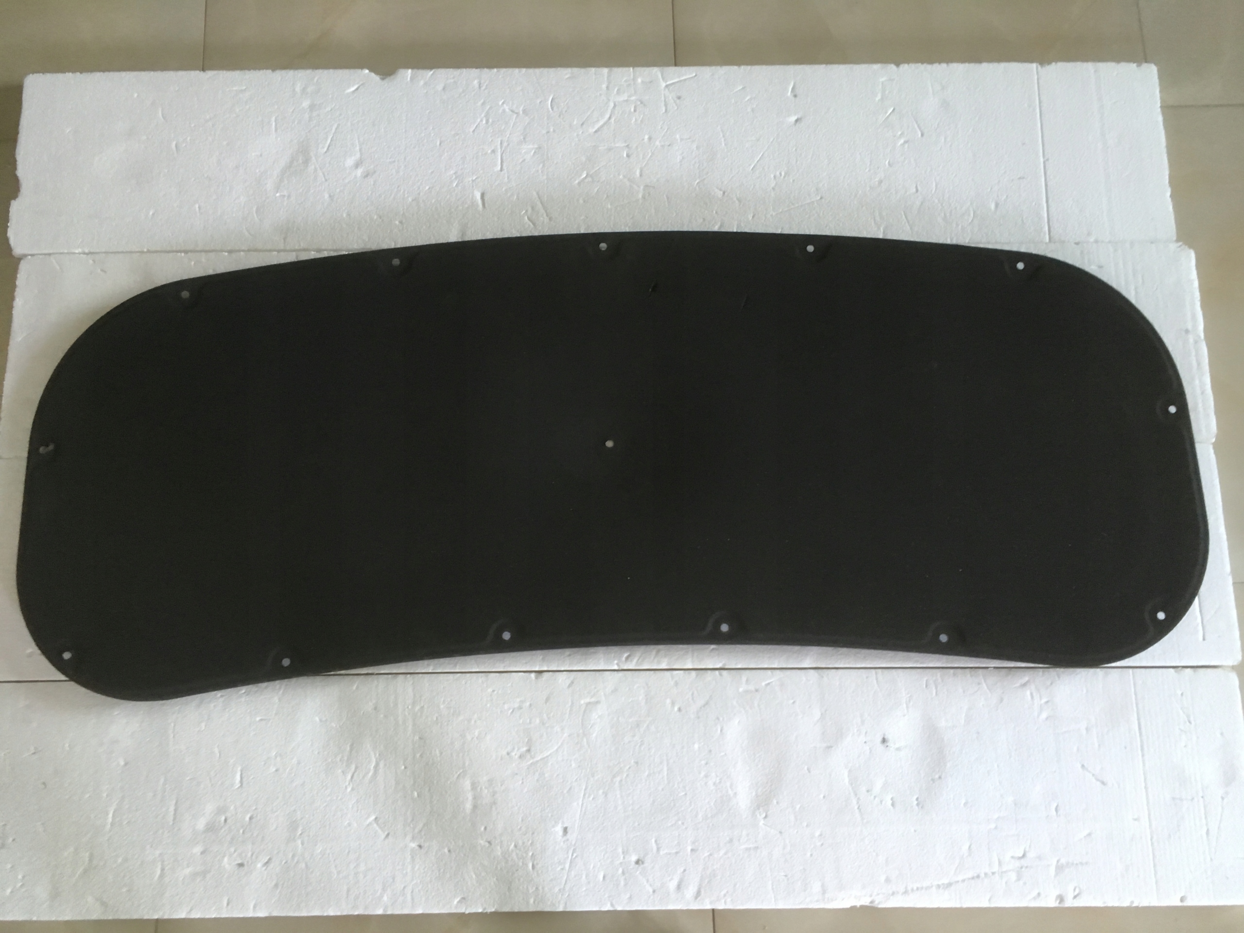 HYUNDAI KONA ЗВУКОИЗОЛЯЦИЯ КАПОТА 81125-DD000