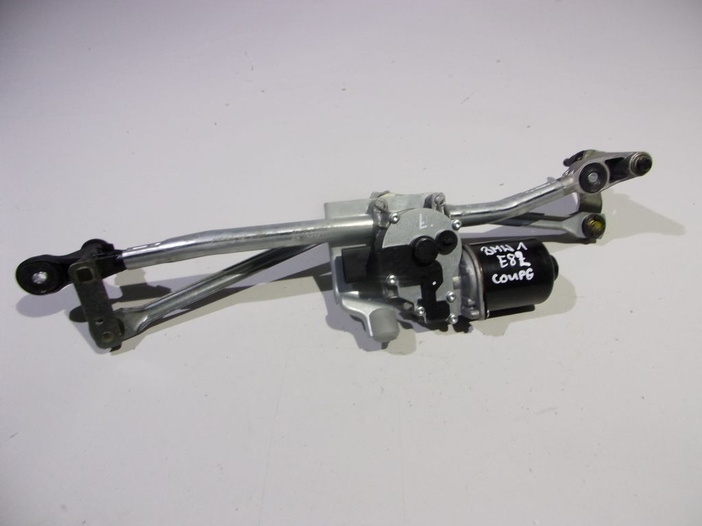 BMW E82 Coupe 2013 wiper mechanism front EU