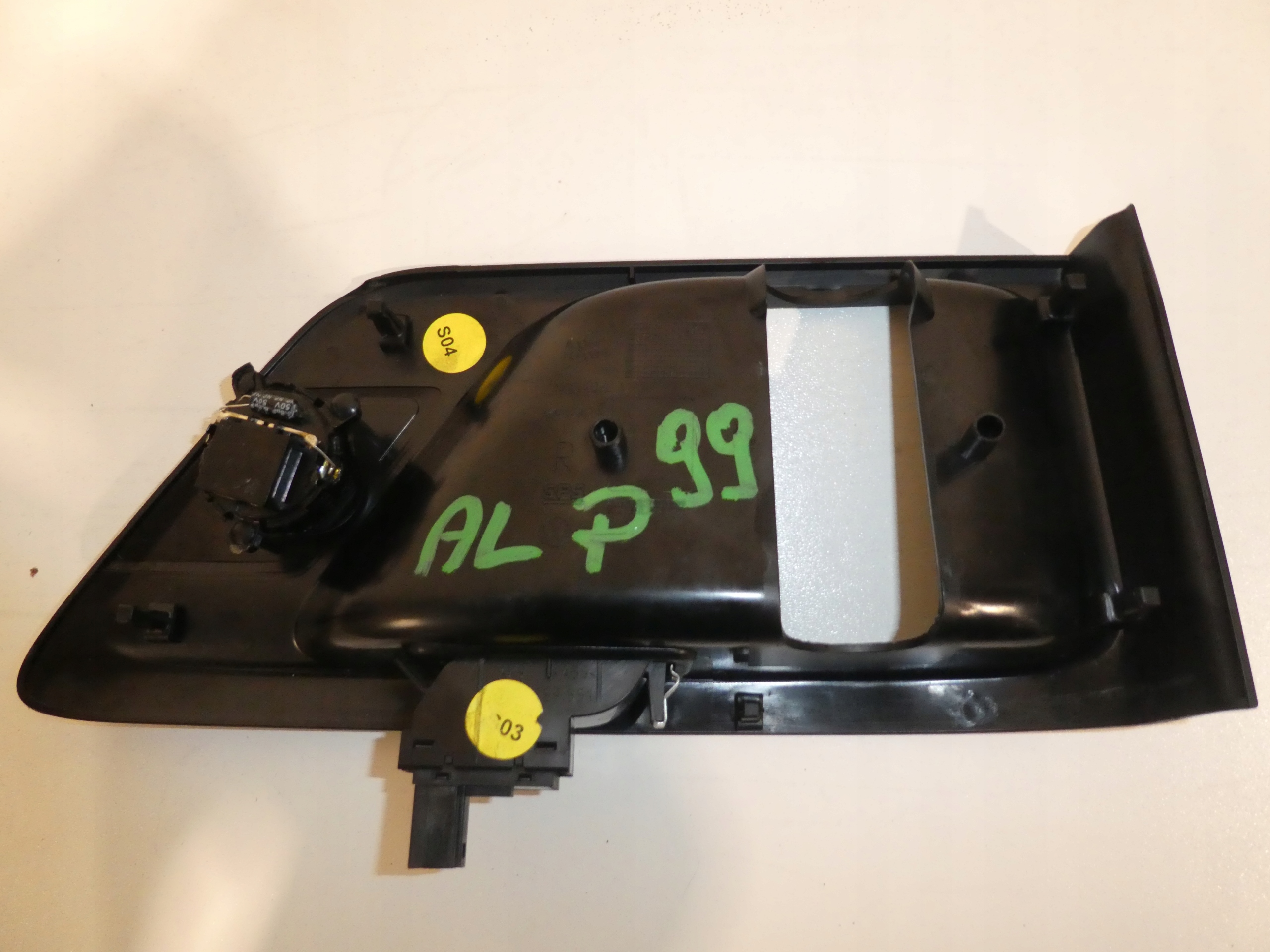 cover handles right speaker VW 7N0868162A