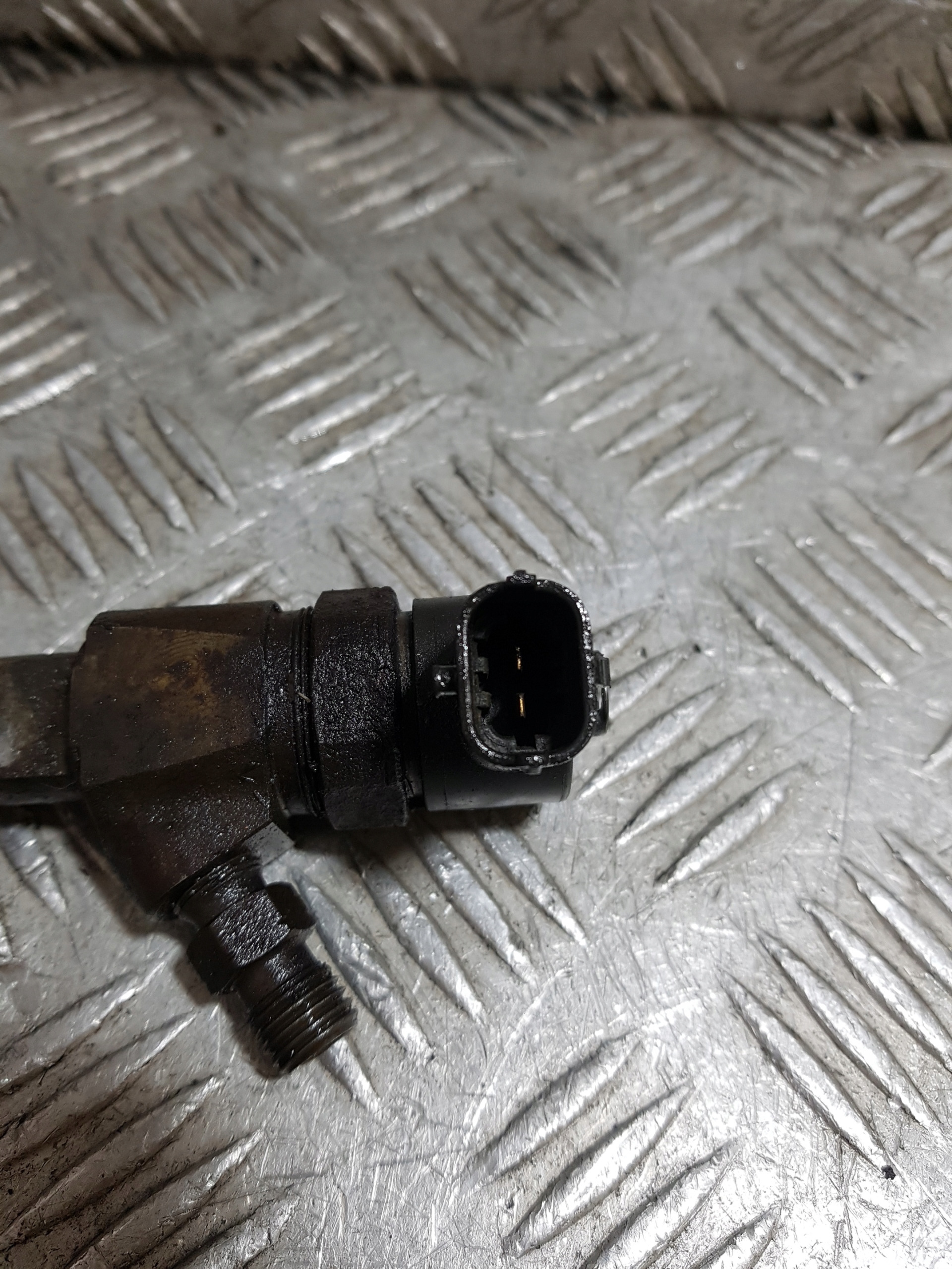 nozzle injector OPEL ASTRA H 0445110159
