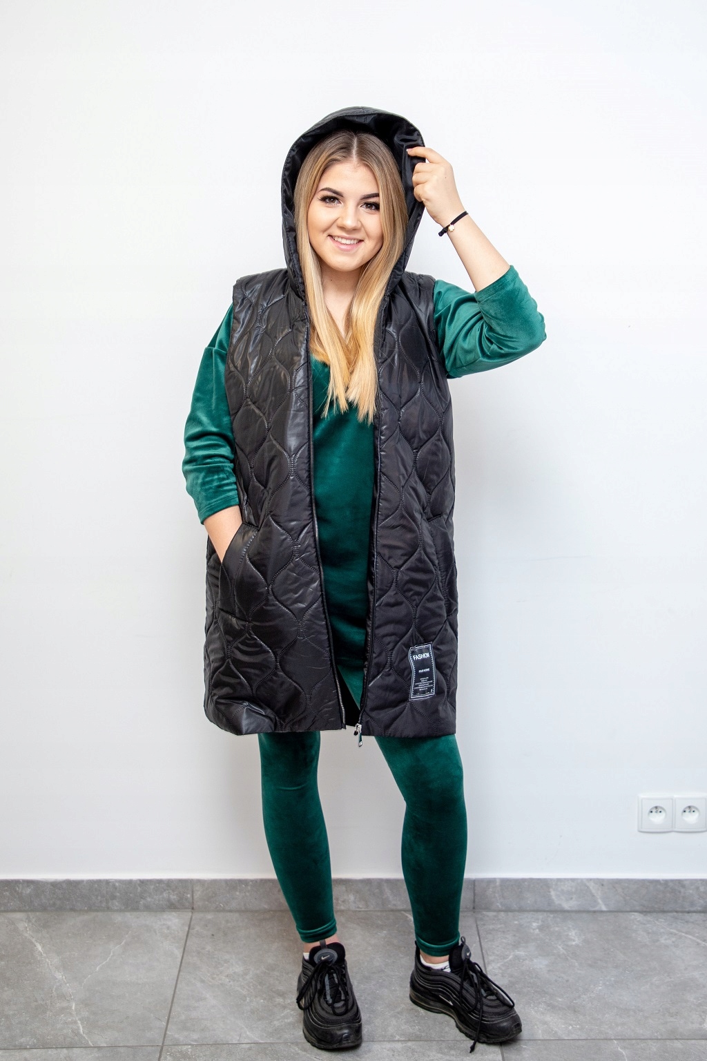 KAMIZELKA DAMSKA DŁUGA PIKOWANA BEZRĘKAWNIK XS/S Rodzaj inna