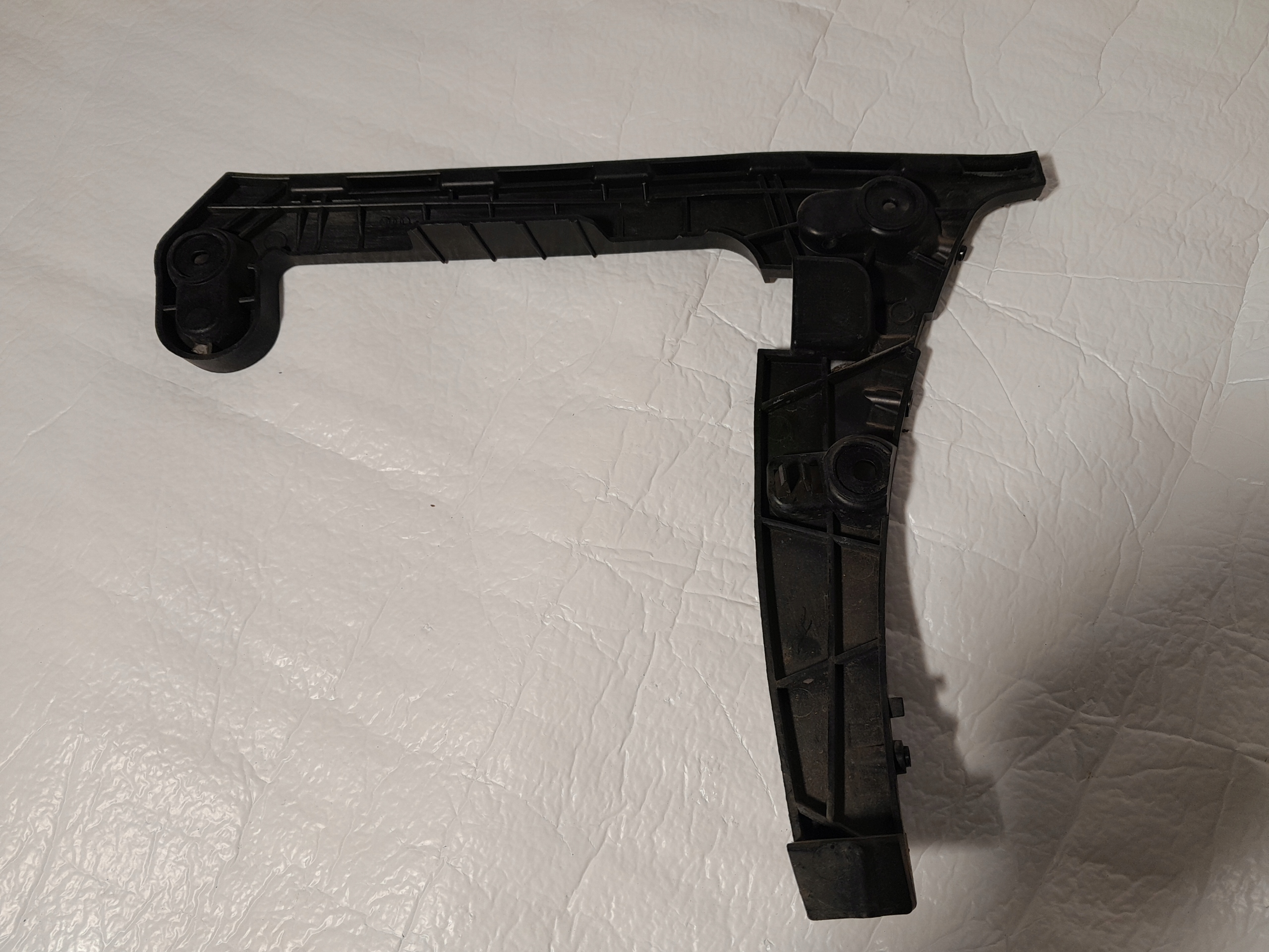 AUDI A4 B9 support holder of a bumper left rear part 8W5807453
