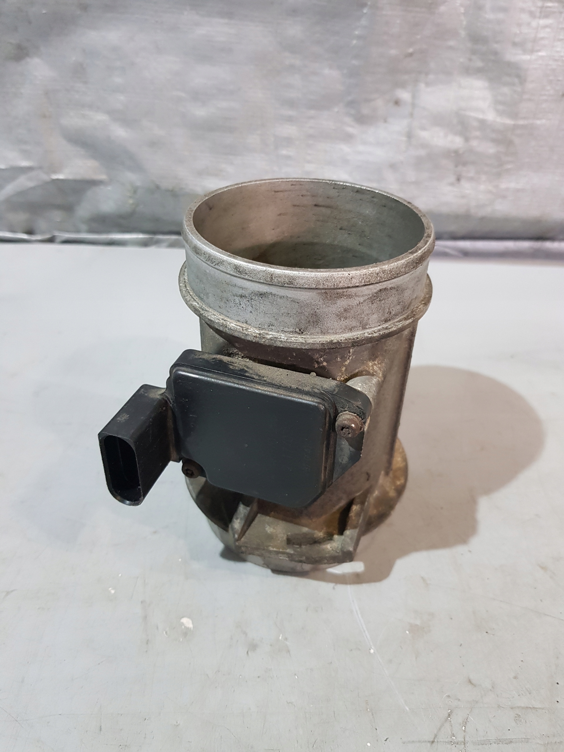 VW PASSAT B5 LIFT 2.5TDI flow meter 059906461G
