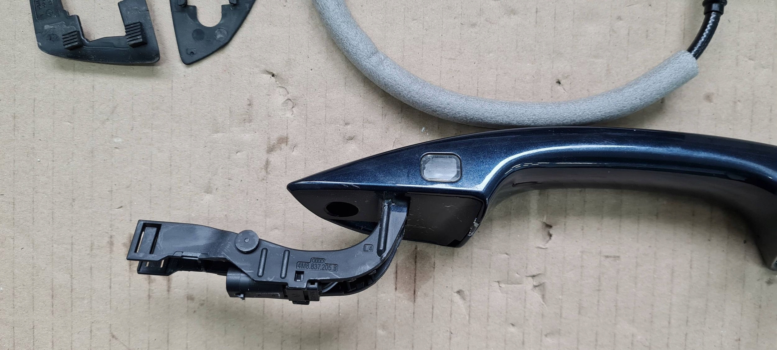 SQ8 4M RSQ8 Q8 handle door left front front rear part support LJ5L 4M8837205B